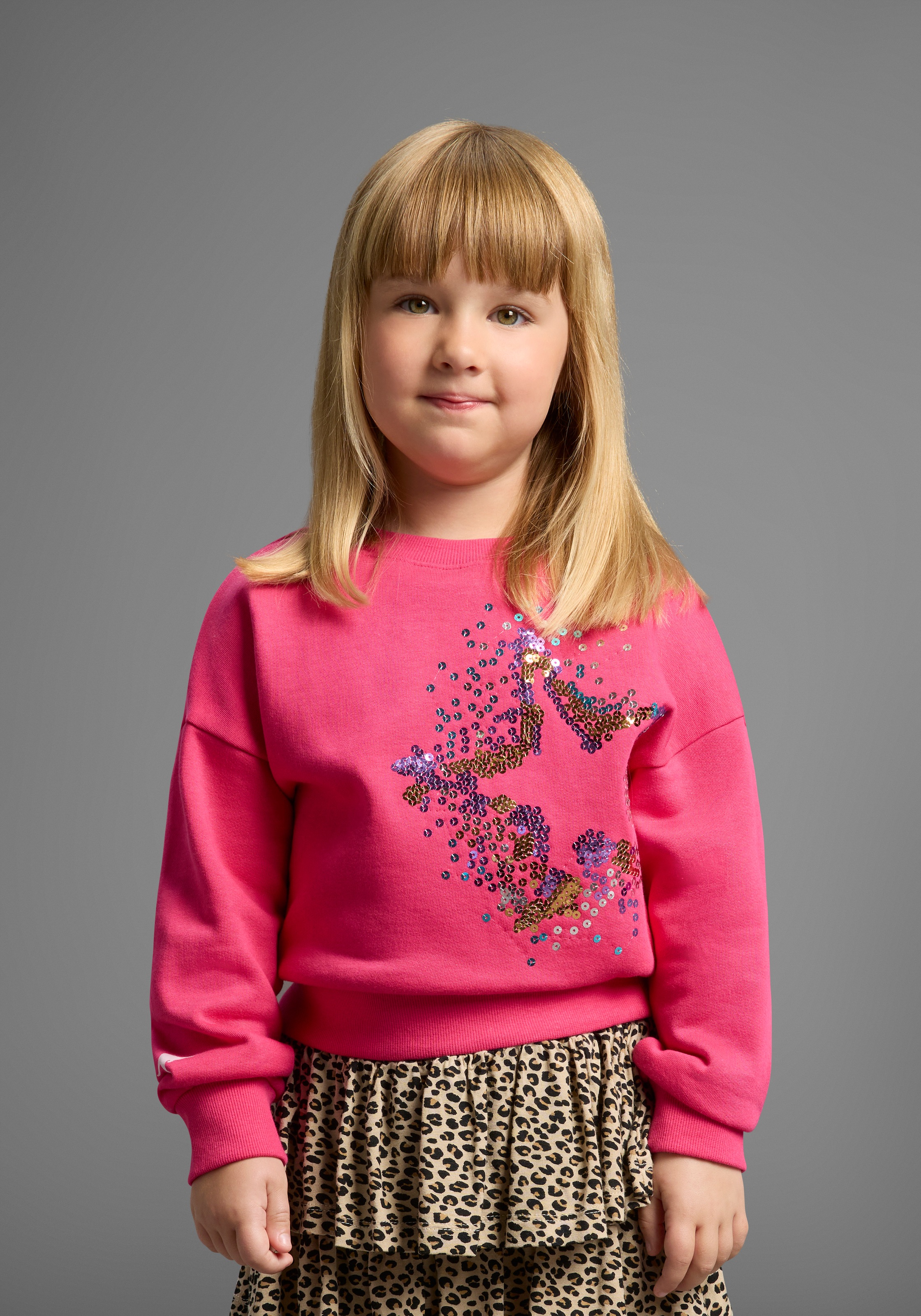 Image of KangaROOS Sweatshirt "Stern-Applikation für kleine Mädchen", Sweatshirt mit schimmernden Pailletten-Applikationen