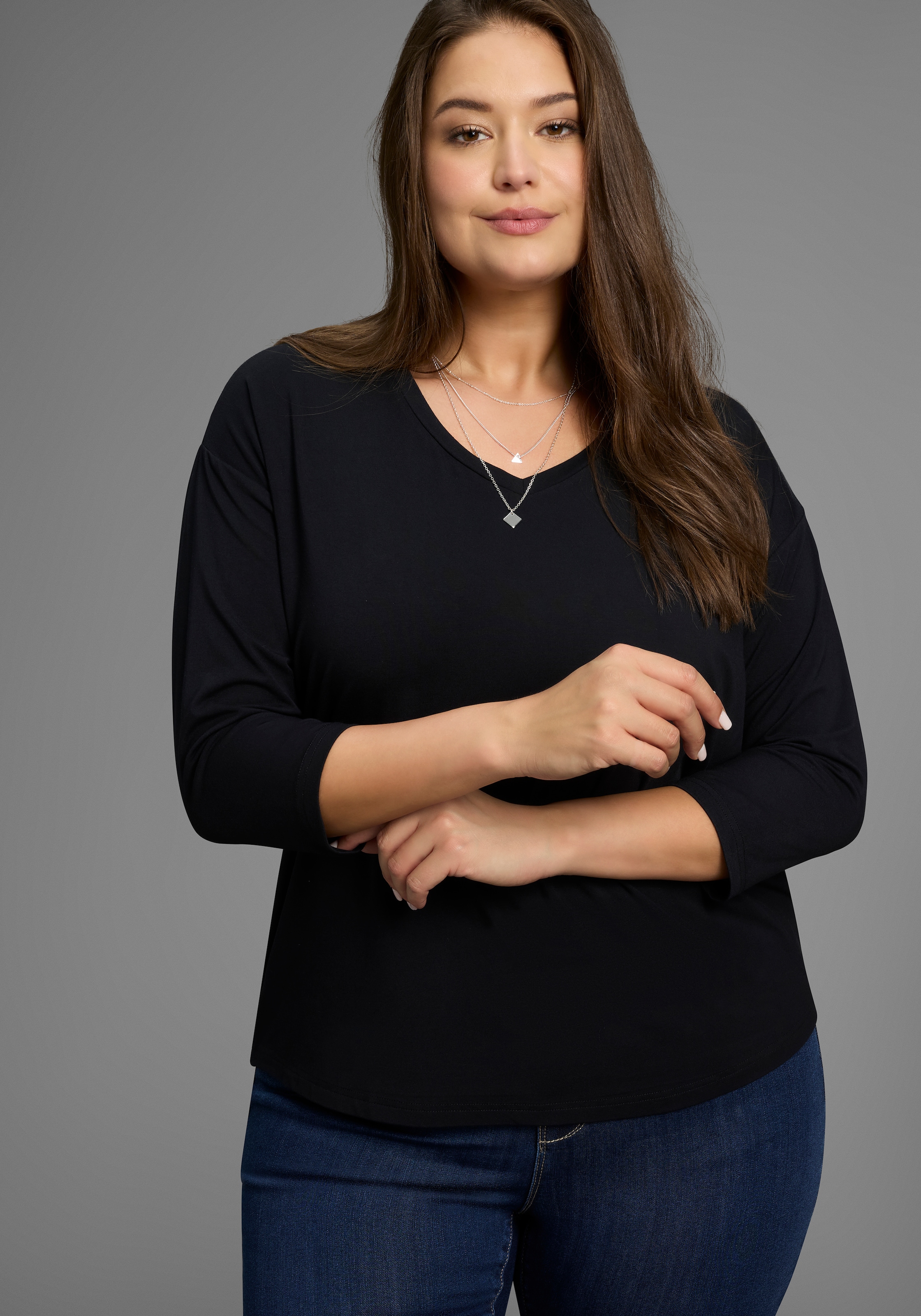 Image of Laura Scott CURVE 3/4-Arm-Shirt "Grosse Grössen" mit V-Ausschnitt und lockerer Passform