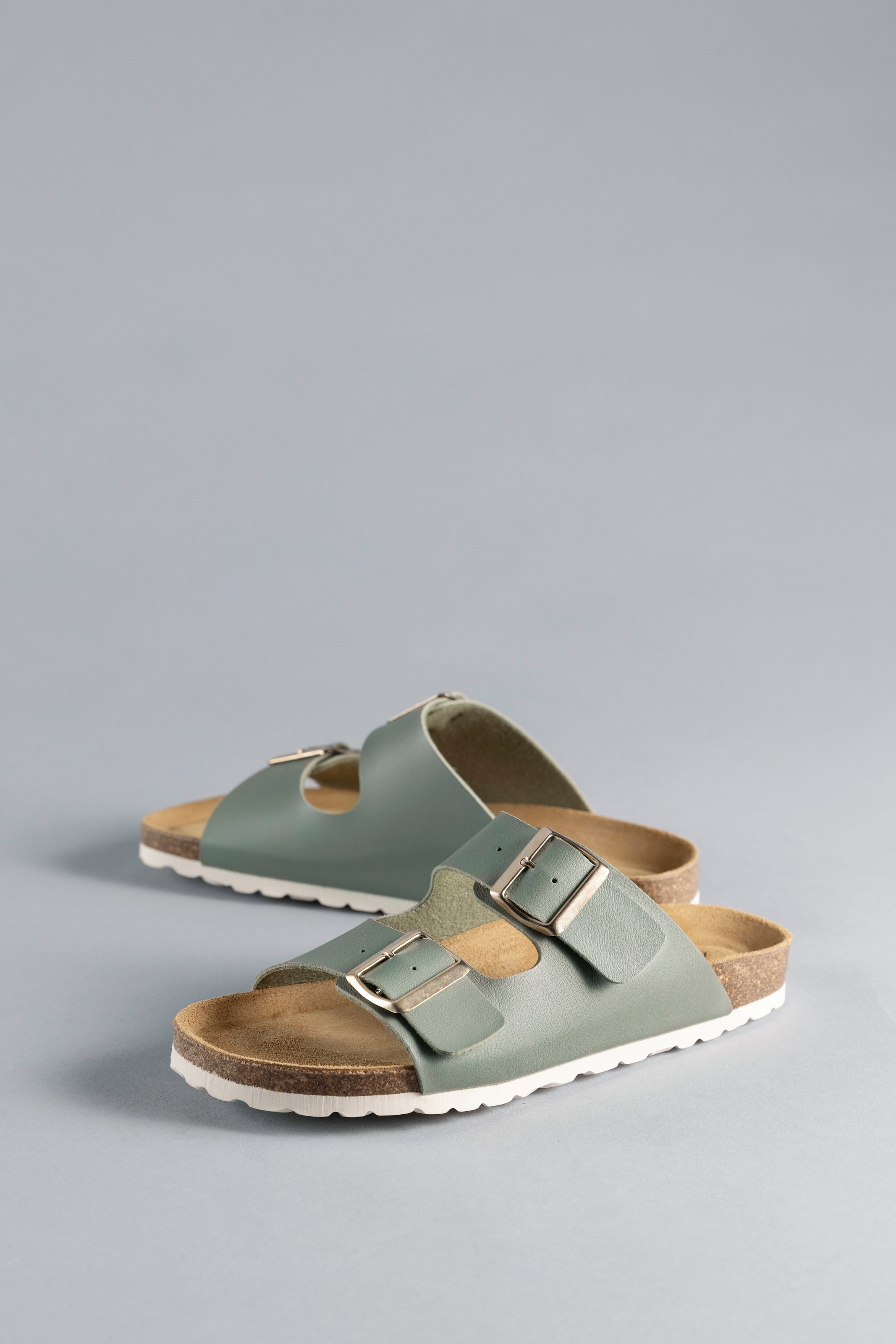 Image of Aniston SHOES Pantolette Sommerschuh, Strandschuh mit gepolstertem Fussbett