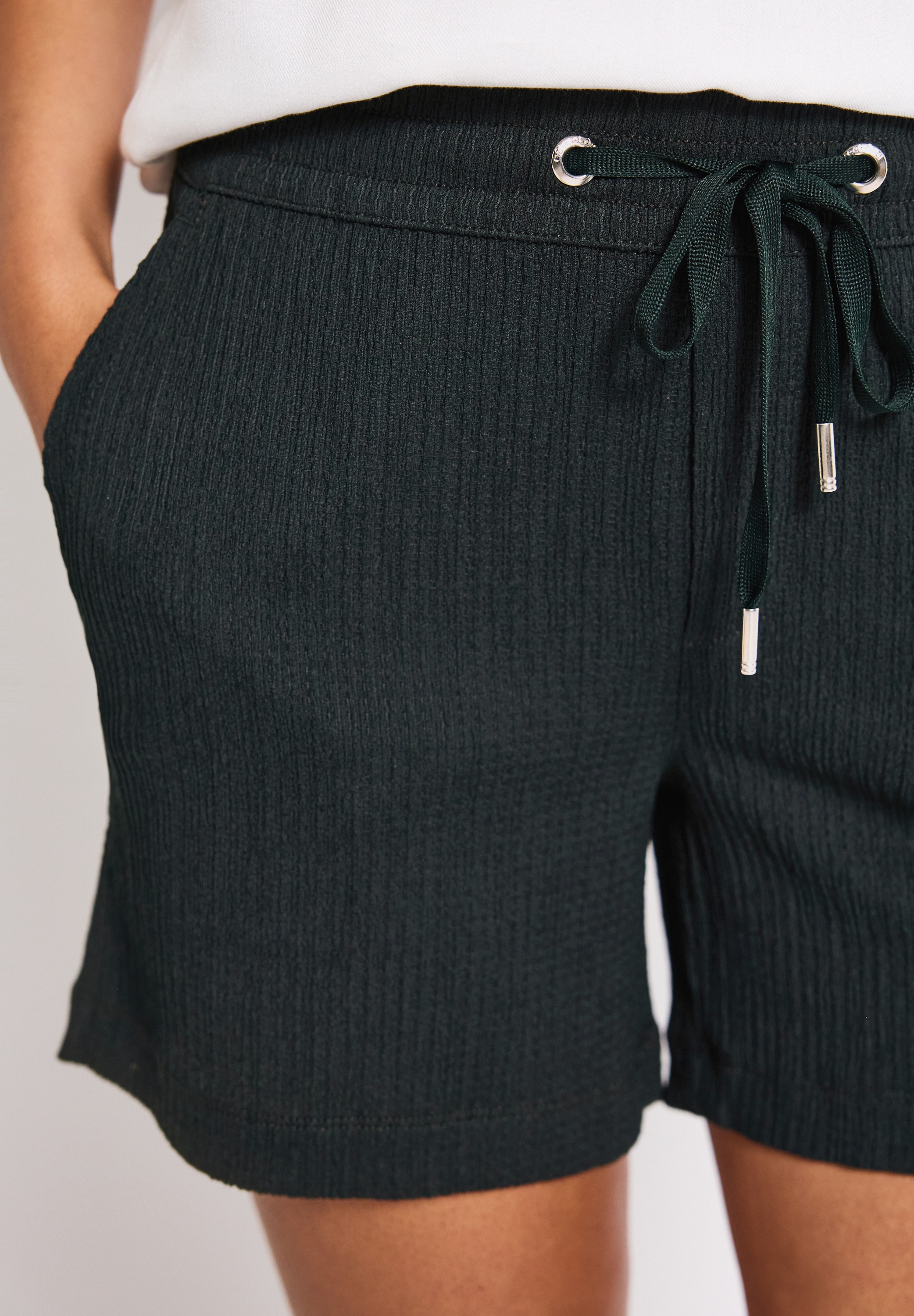 STREET ONE Shorts, mit Struktur