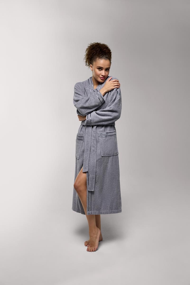 Bruno Banani Damenbademantel »Clement, ideal für Sauna & Spa, Hotelbademantel, Morgenmantel« 1 Stk. 100% Baumwolle, einfarbig, glänzende Streifen-Bordüre, Taschen, XS-3XL