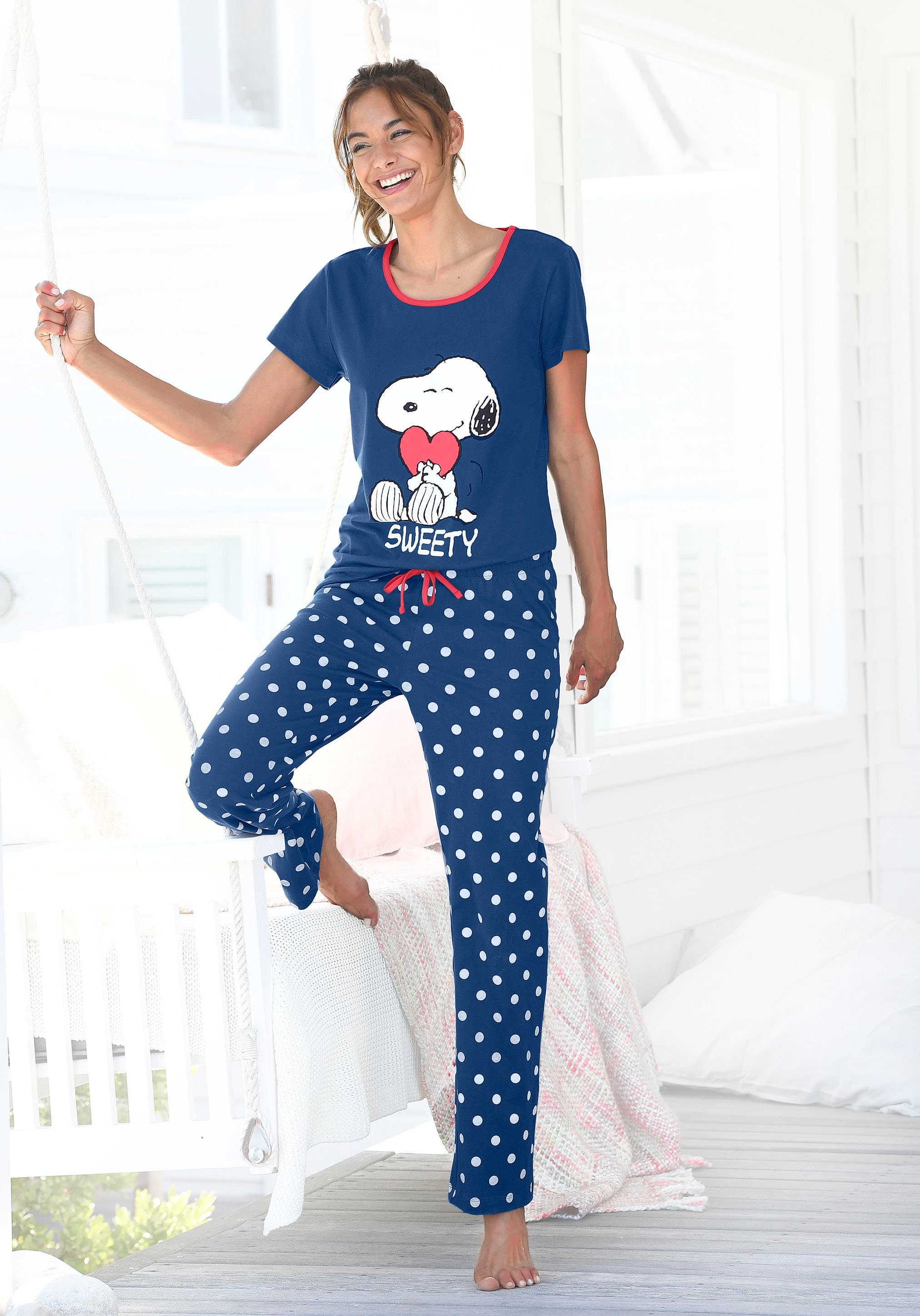 Image of Peanuts Pyjama Set, 2 tlg. mit Snoopy-Druck und Pünktchen-Hose