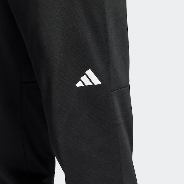 ♕ adidas Performance Sporthose »TRAIN ESSENTIALS SEASONAL WOVEN«, (1 tlg.)  versandkostenfrei auf