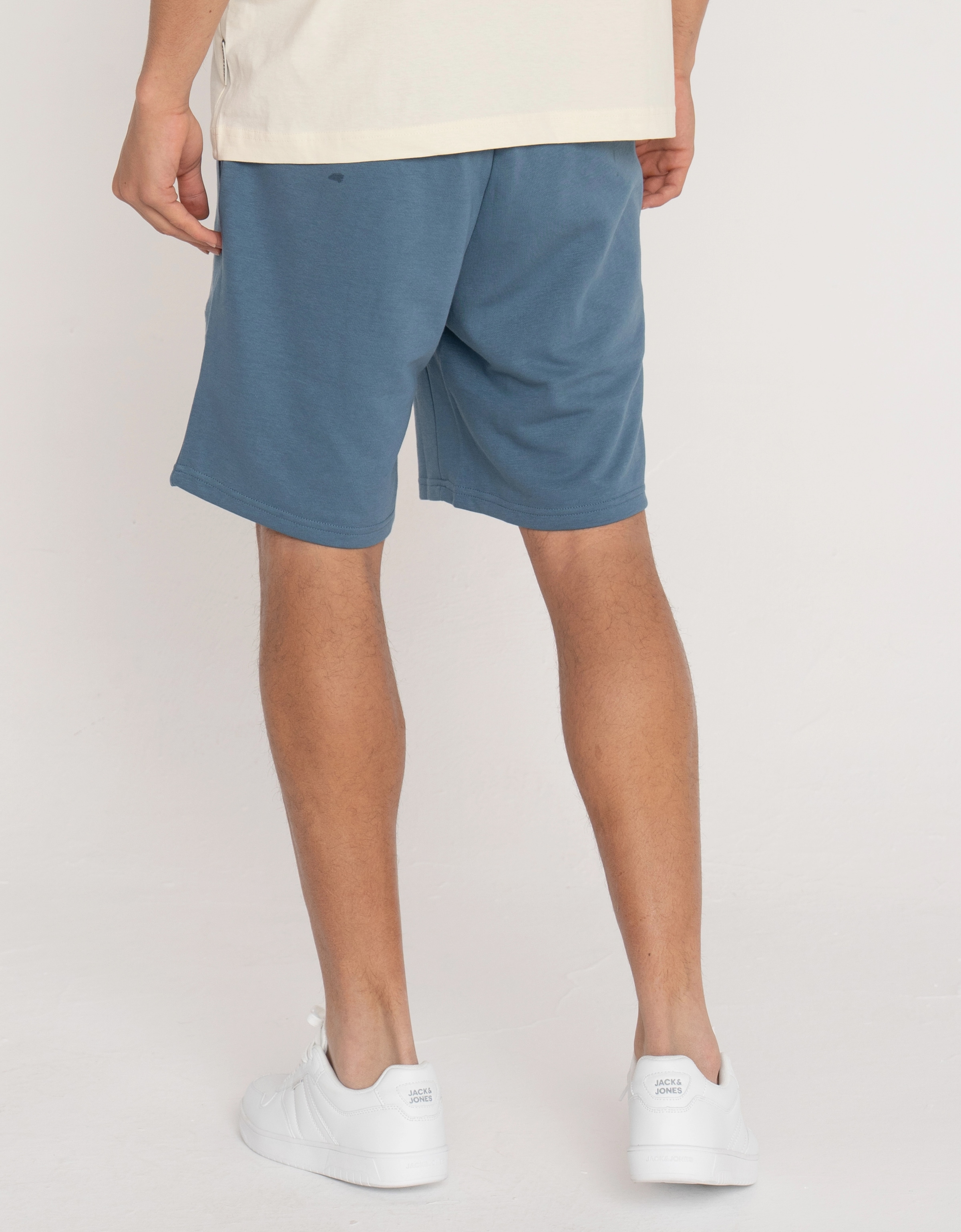 Jack & Jones Shorts »JPSTGORDON STAR JJ SWEAT SHORTS SRT SN«, mit Logo Schriftzug