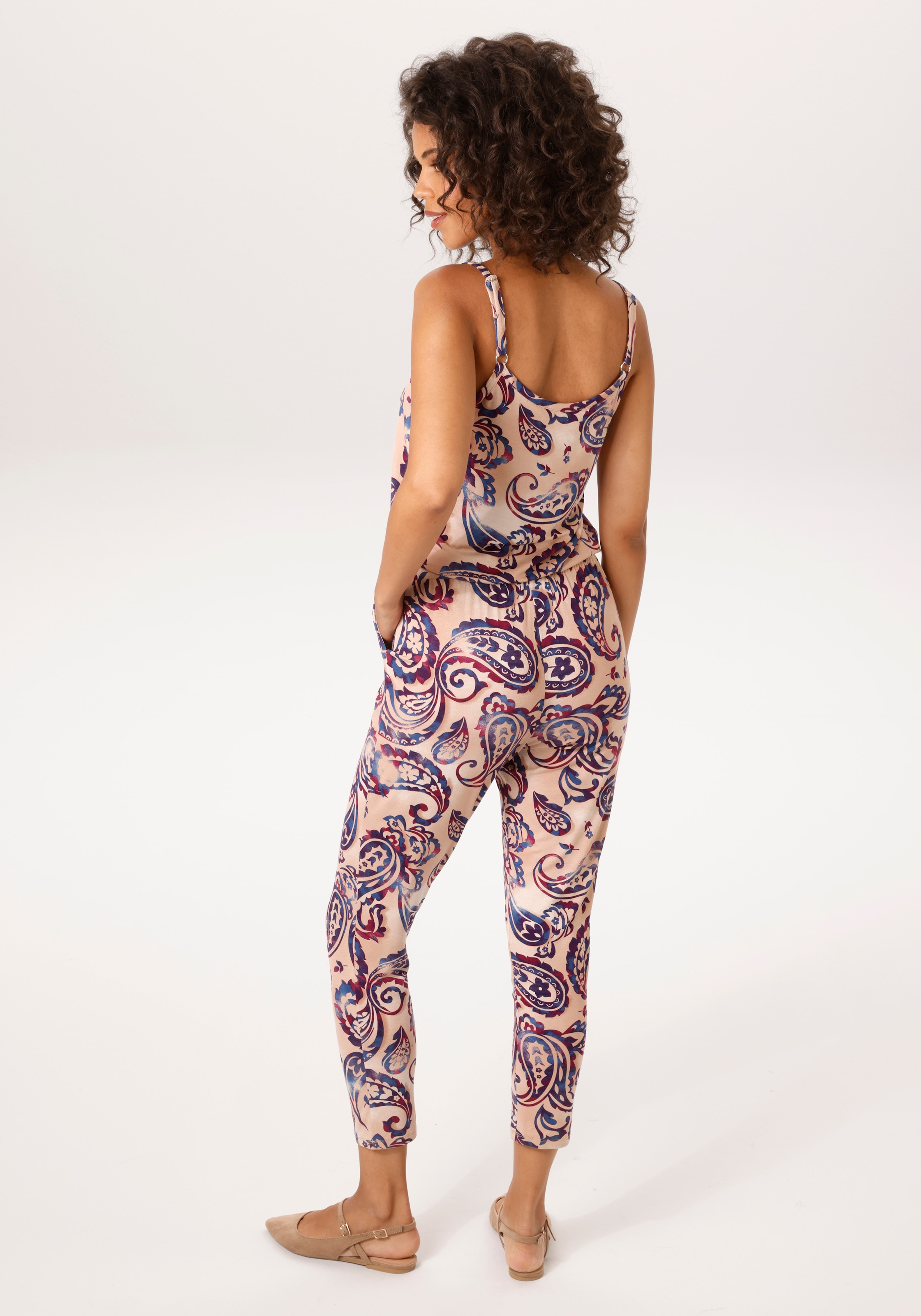 Image of Aniston CASUAL Overall mit grossflächigem Paisley-Muster im Batik-Look