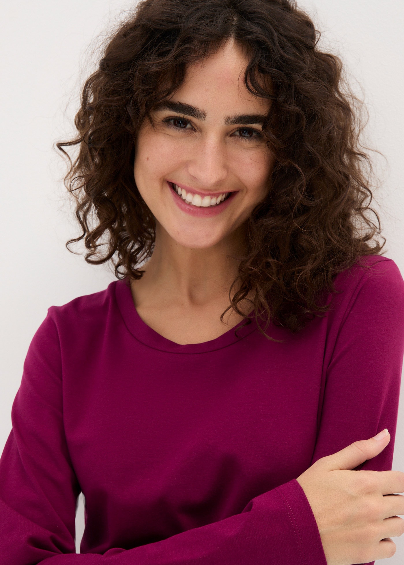 bonprix Robe en jersey »Figurbetontes Jerseykleid (2er Pack)« Packung, 2 cuis tlg. für Alltag, schmale Passform, aus Baumwollmischung, kniefrei