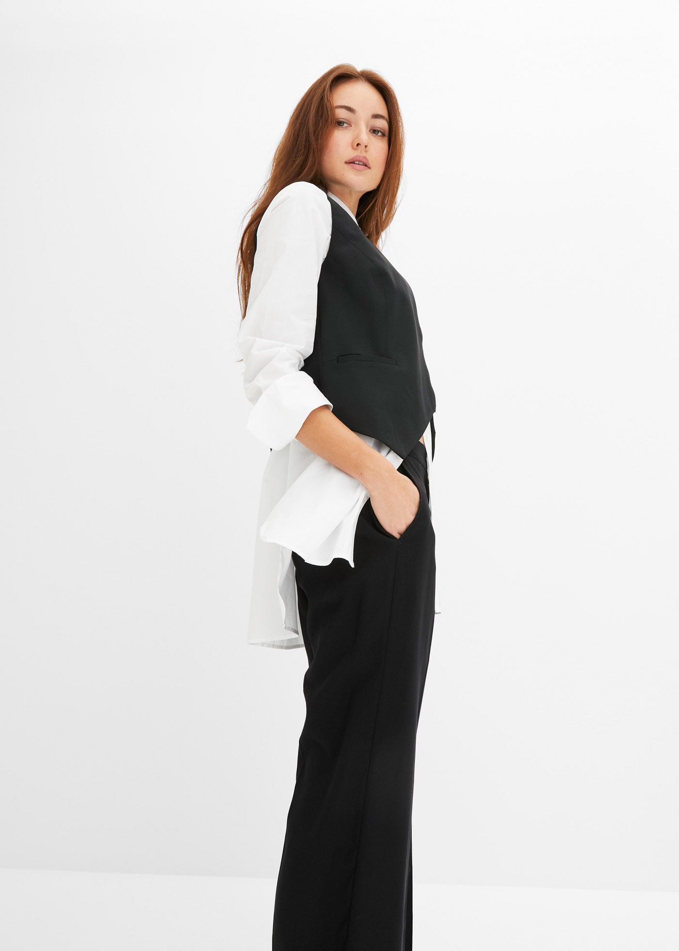 bonprix Stoffhose »Leichte Marlenehose mit Viskose«  Marlenehose, Loose Fit, weites Bein, femininer Stil