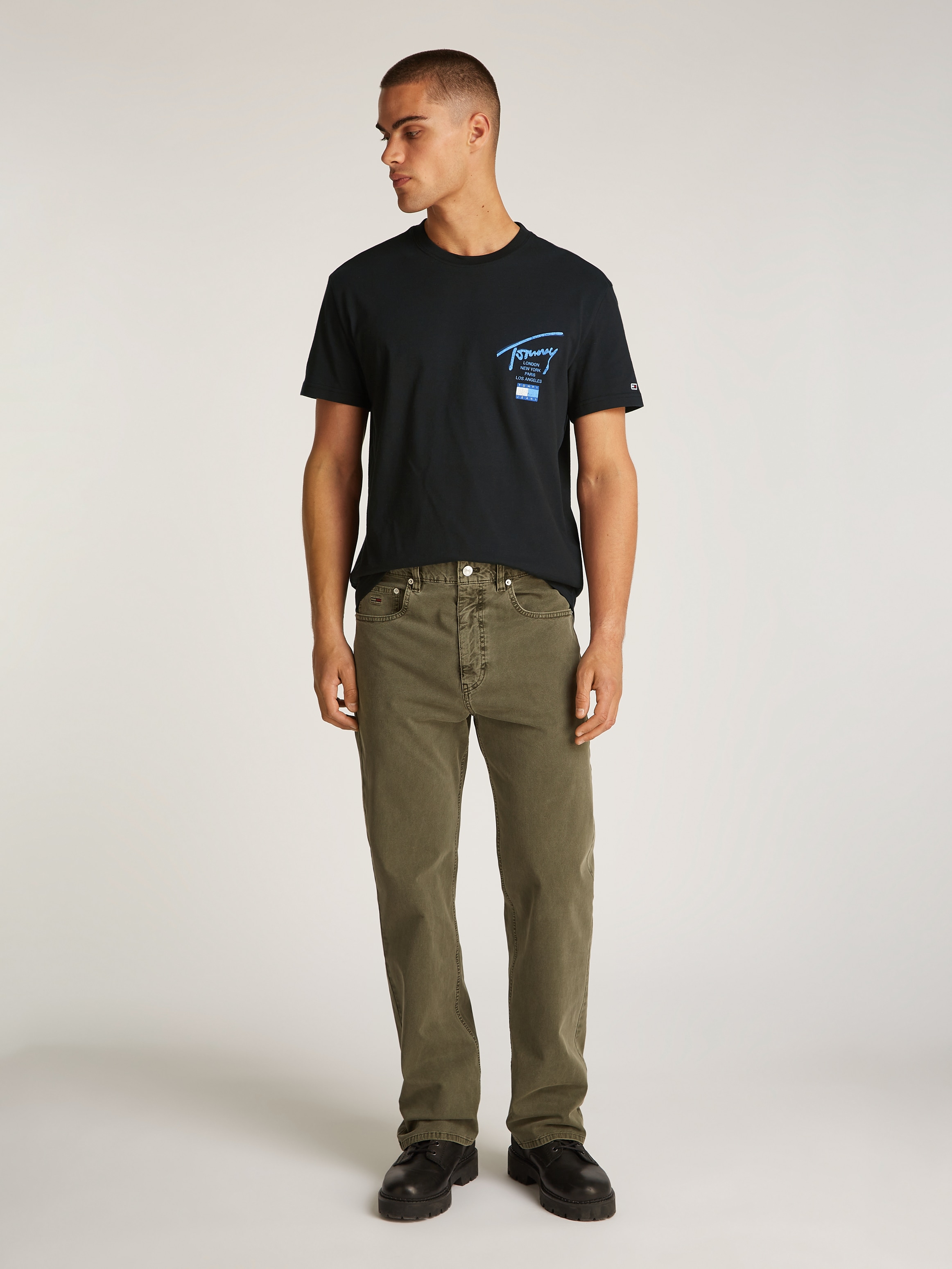 Tommy Jeans Plus Rundhalsshirt »TJM REG TOMMY SIGN CITY TEE EXT«, in Grossen Grössen, Logstickerei am Ärmel, Logodruck