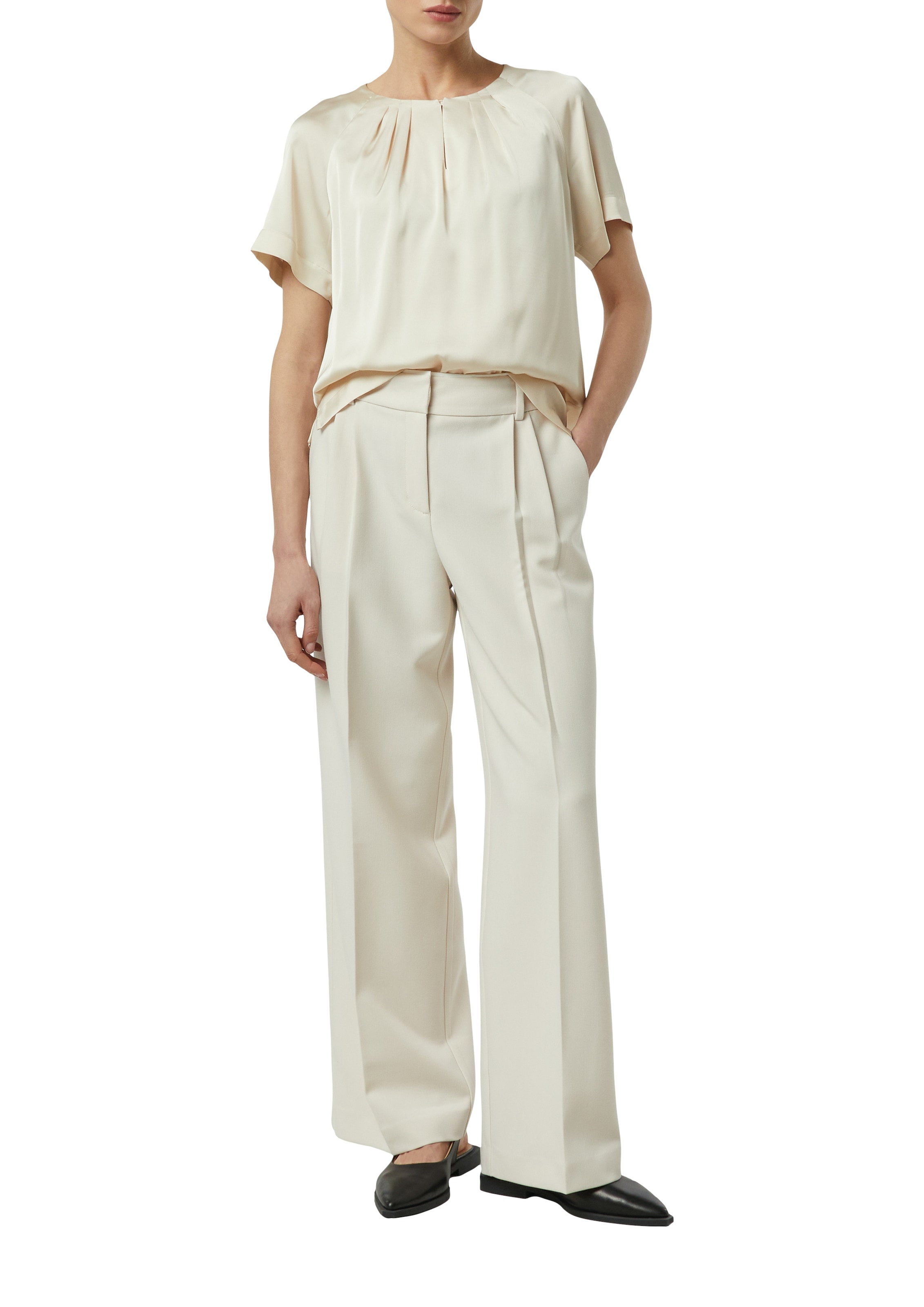 Comma Shirtbluse mit gerafftem Kragen und Cut-out