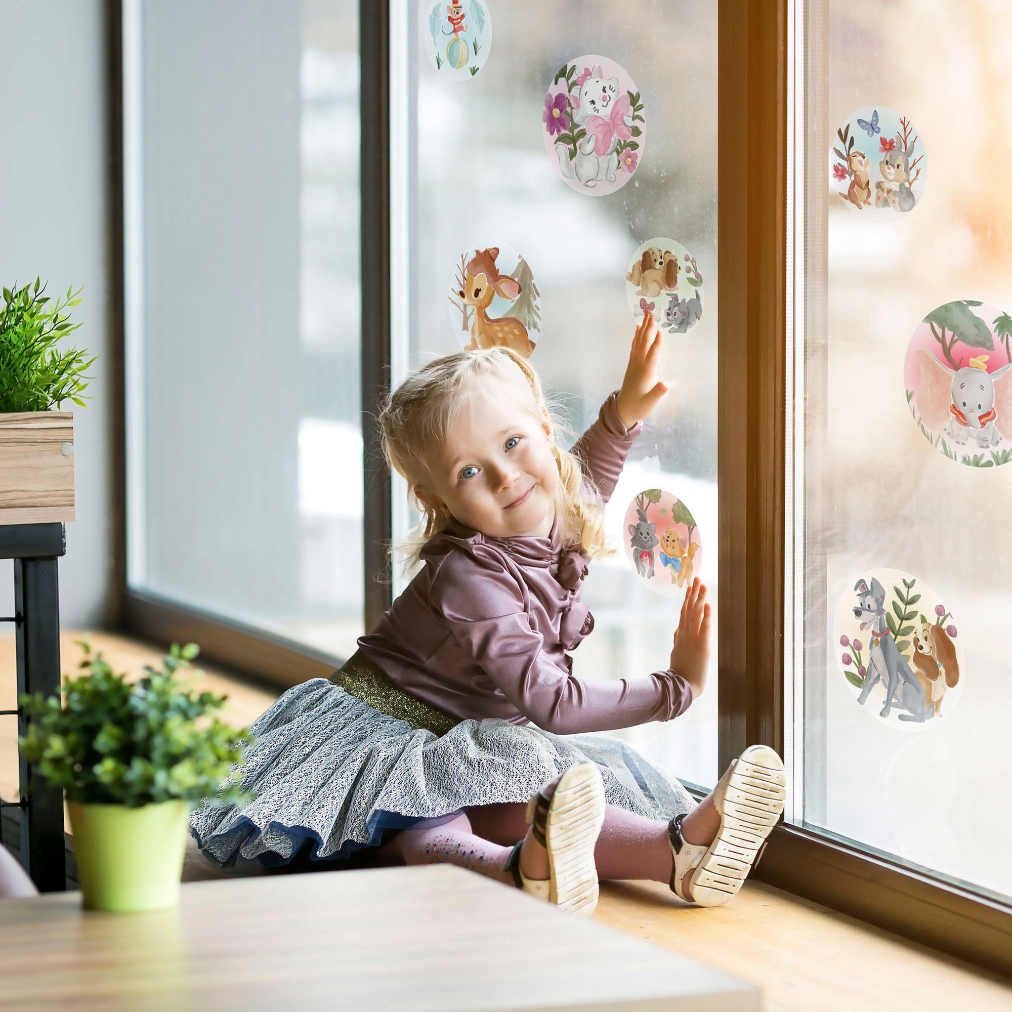 Image of Komar Fensterdekoration "Enchanted Forest"