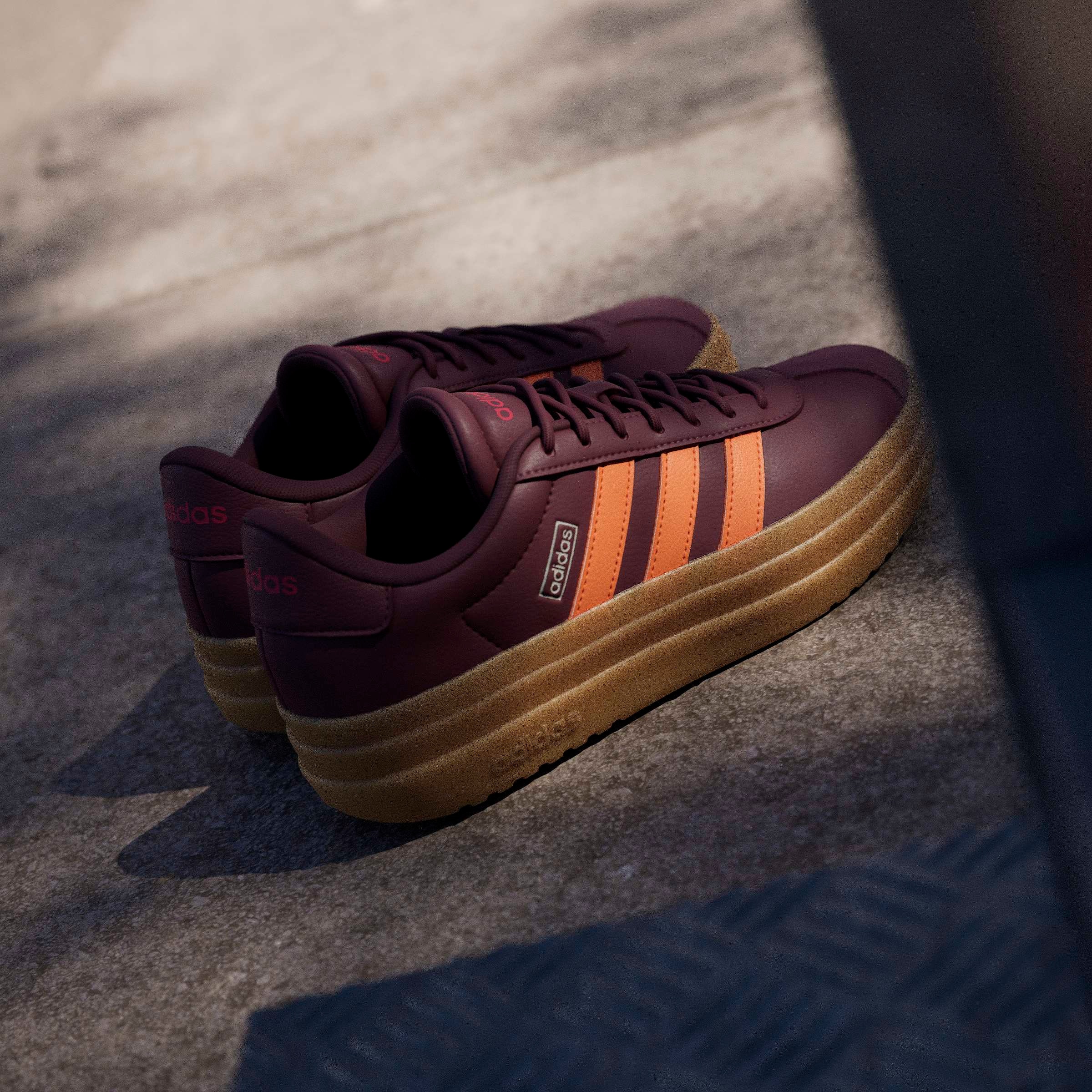 adidas Sportswear Baskets à plateforme »VL COURT BOLD«  inspiriert vom Design des adidas gazelle bold