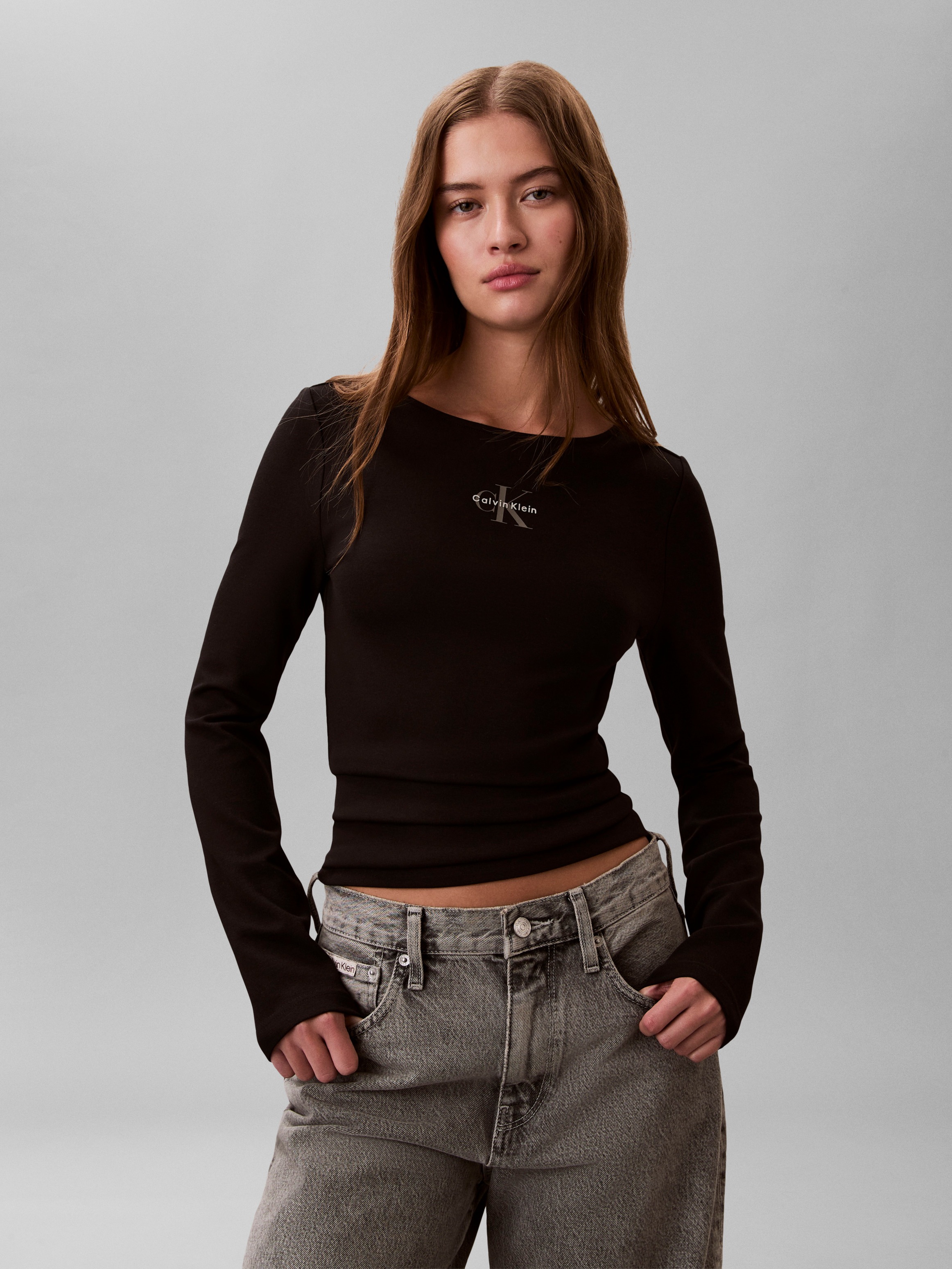 Image of Calvin Klein Jeans Langarmshirt Figurbetonte Passform mit Rundhalsausschnitt