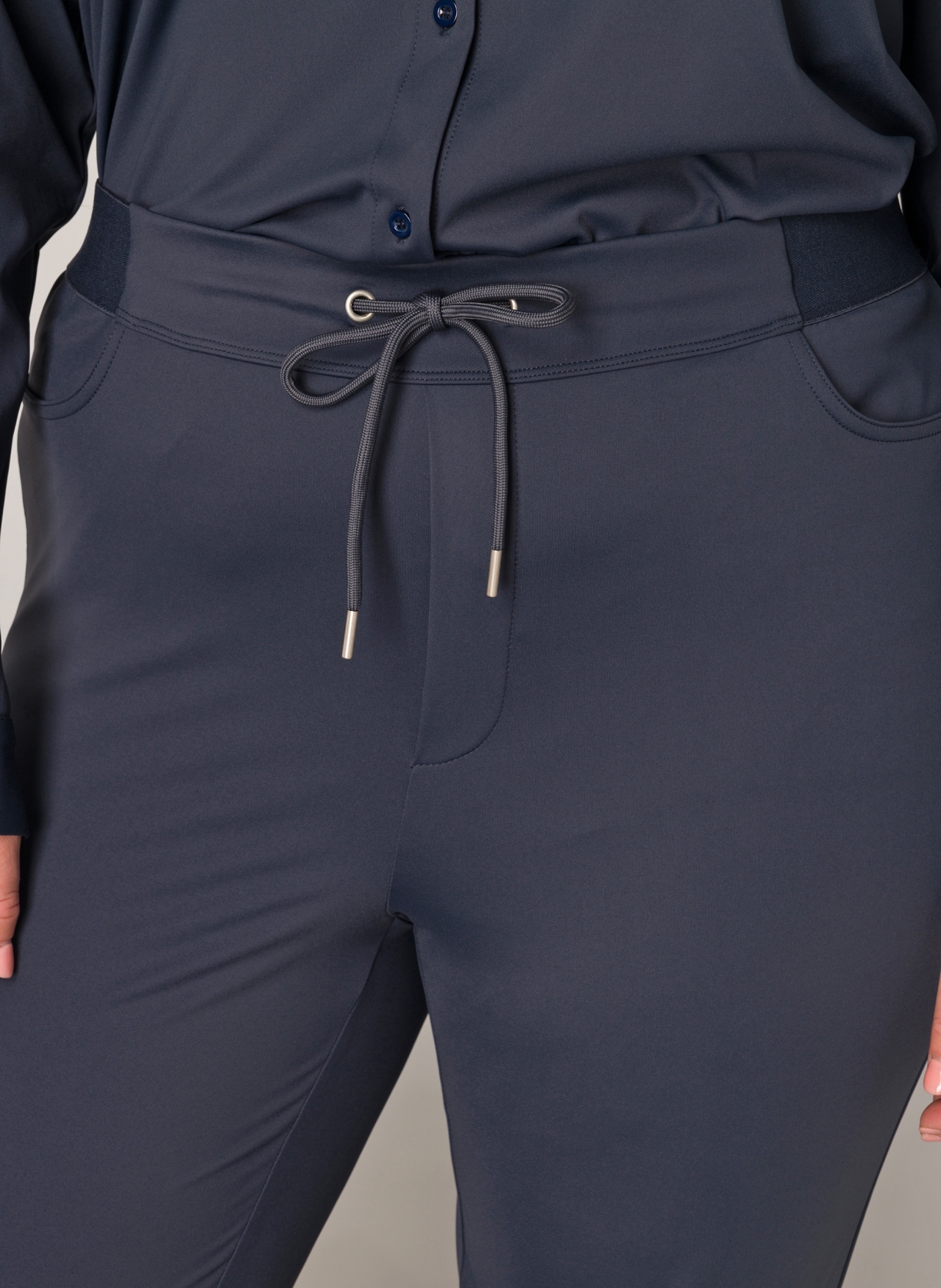 Base Level Curvy Stoffhose »Liana«, mit Stretch und Kordelzug, im Jeggings-Style
