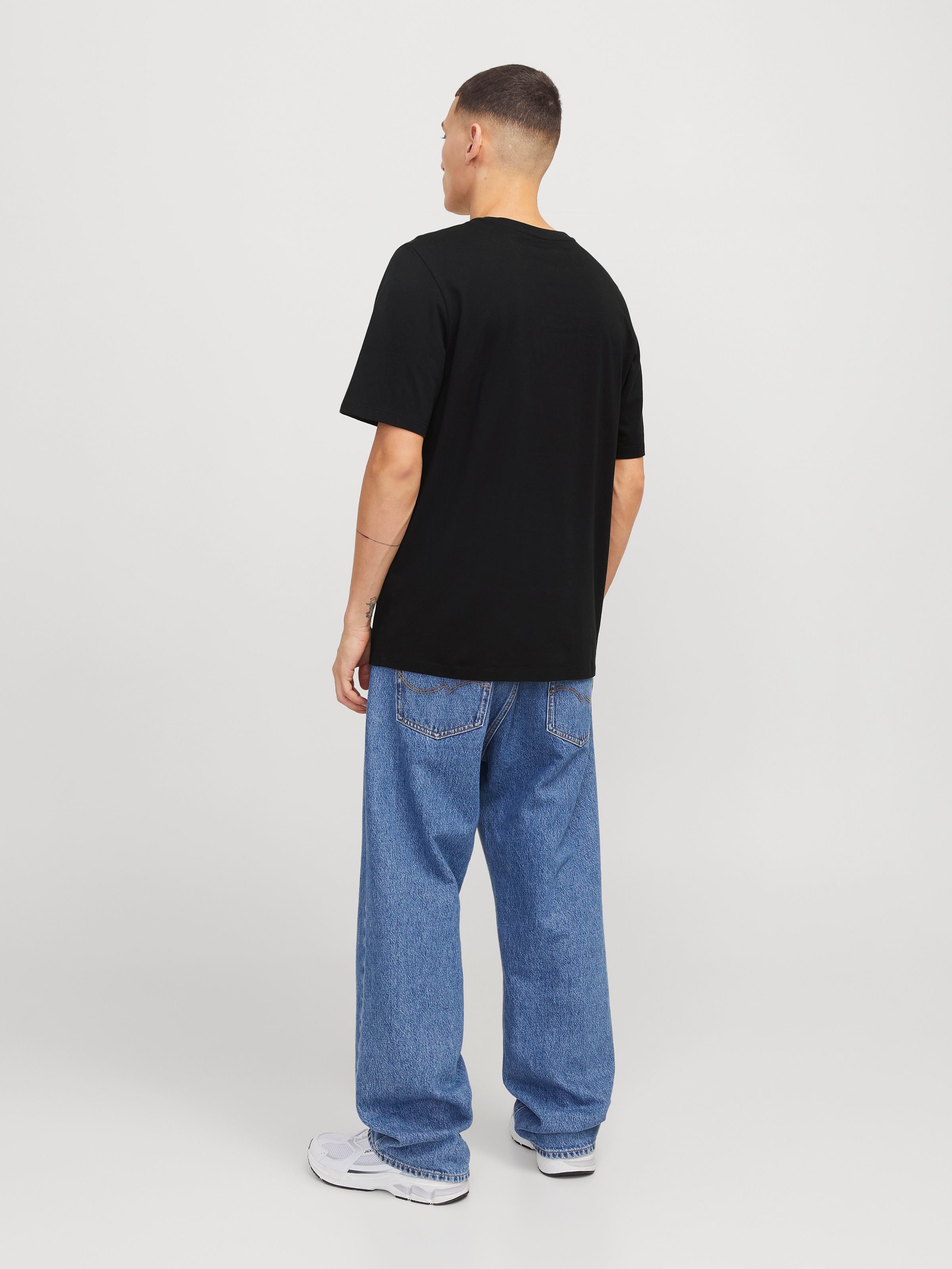 Jack & Jones Rundhalsshirt »JJELOGO TEE SS O-NECK 2 COL SS25 SN«, mit Logo Print