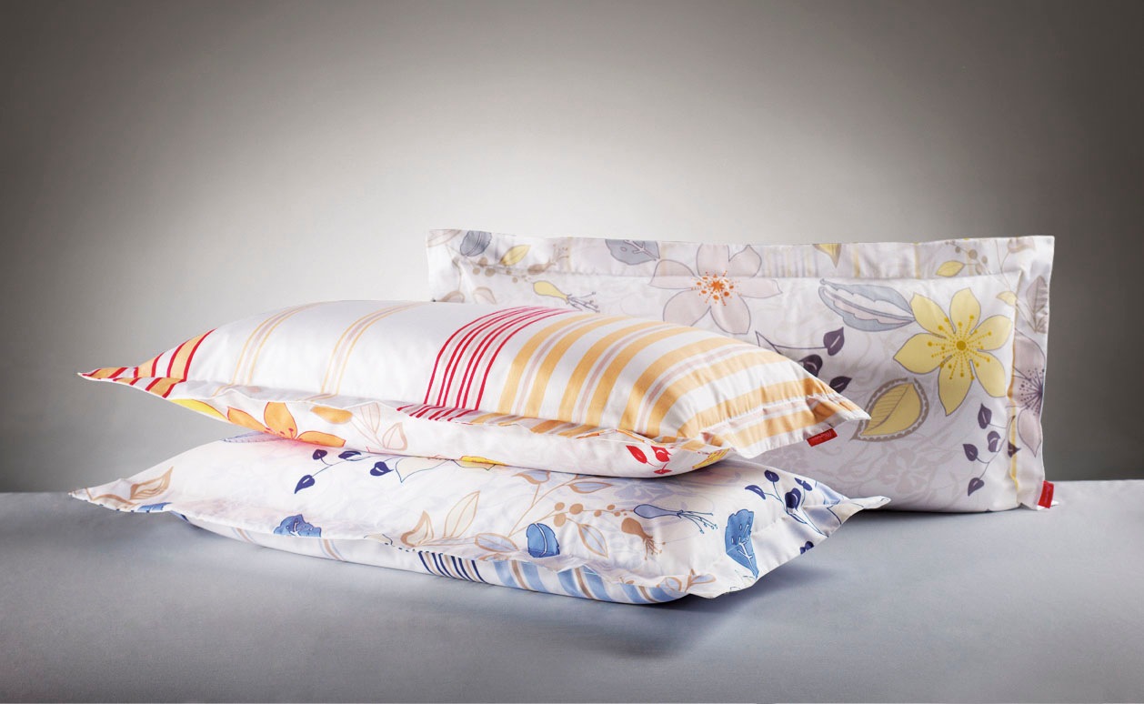 Image of fleuresse Kissenbezug »Saint Tropez«, (2 St.), Blumen-Streifzüge bei Ackermann Versand Schweiz