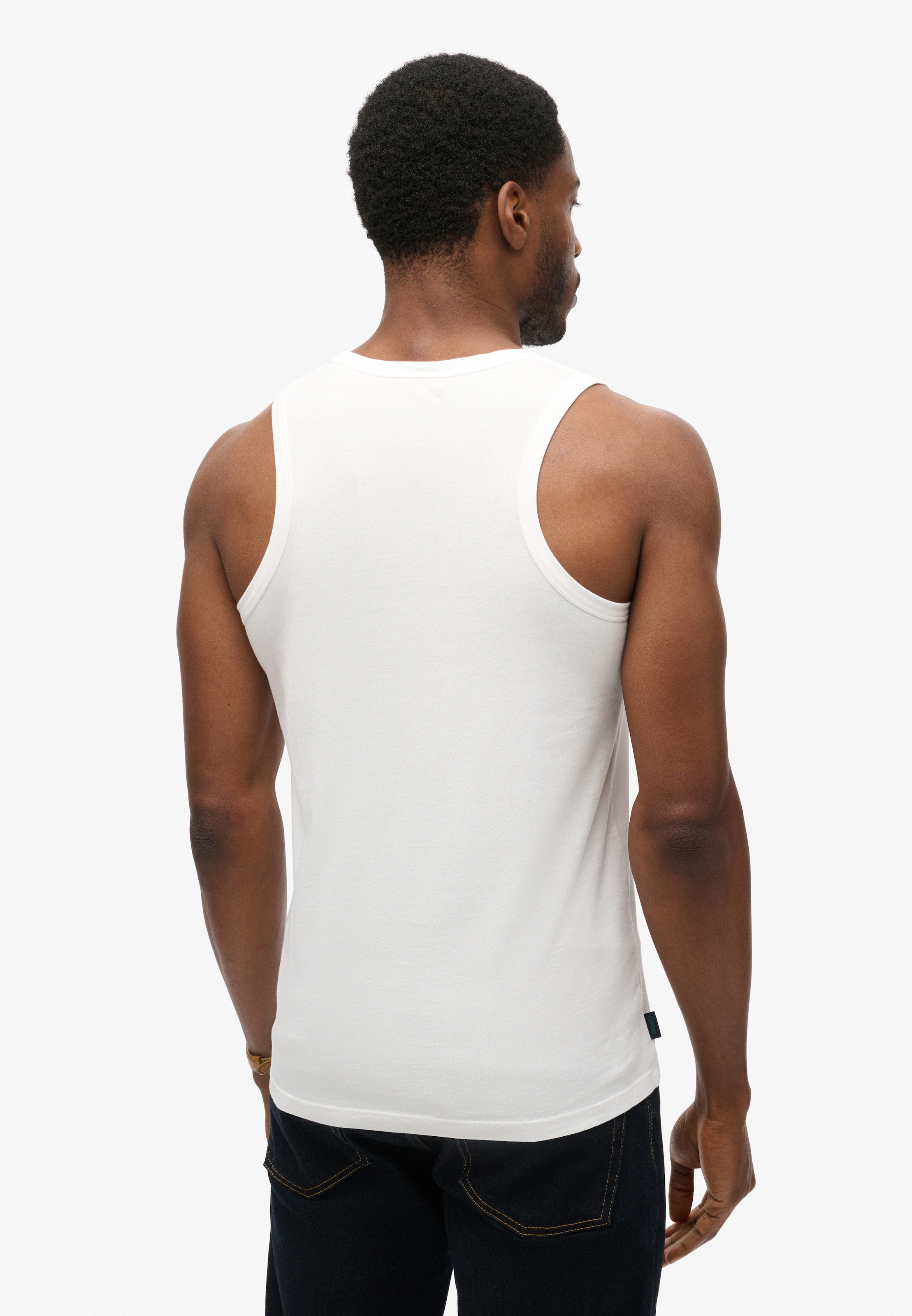 Superdry Tanktop »ESSENTIAL LOGO VEST UB« mit Markenlabel, aus Baumwolle und Single Jersey, Slim Fit, ärmellos