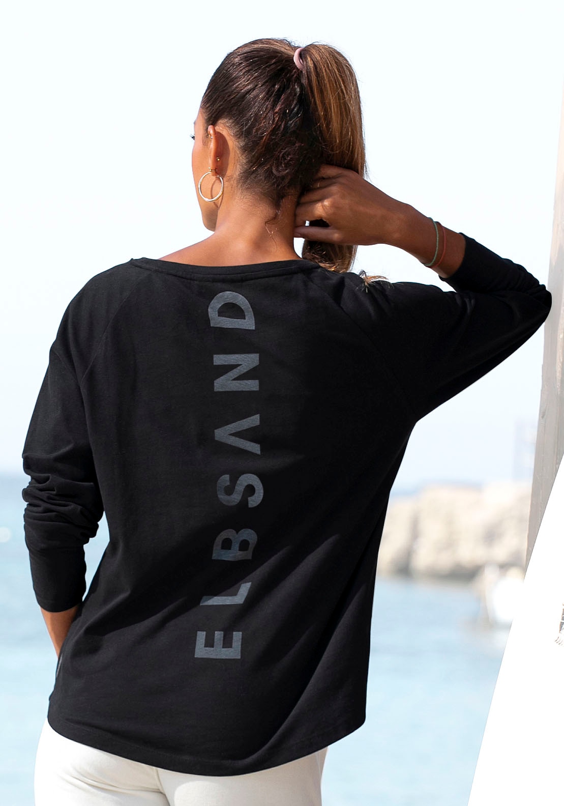 Baumwoll-Mix, versandkostenfrei Langarmshirt »Tinna«, Elbsand auf aus Longsleeve Logodruck mit hinten, sportlich-casual