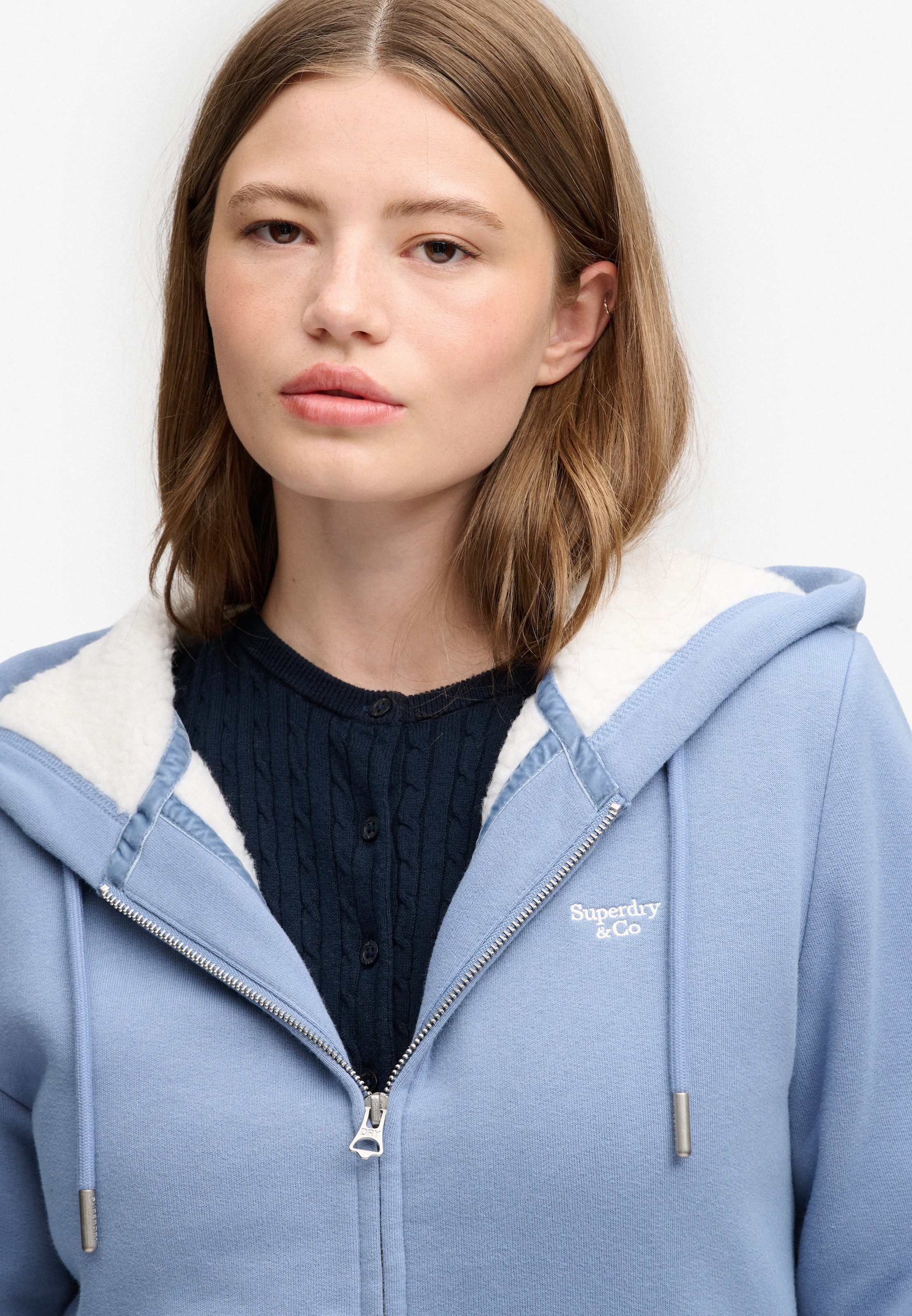 Superdry Kapuzensweatjacke »SIGNATURE EMB BORG ZIPHOOD« Baumwollmischung, relaxed fit