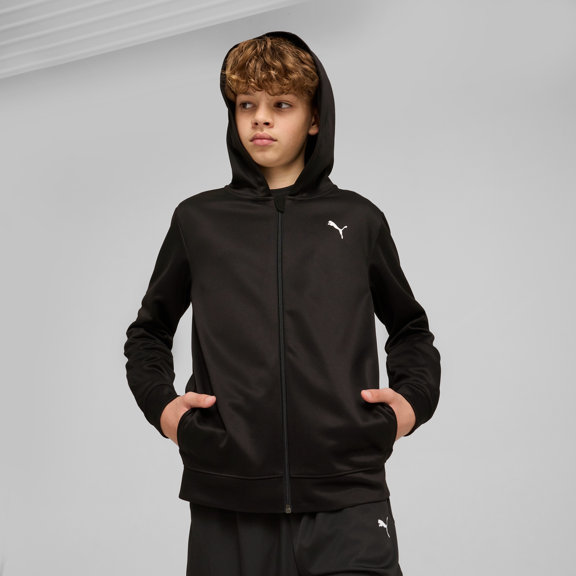 Image of PUMA Kapuzensweatjacke "TAD ESS FULL ZIP JACKET B" mit Kapuze, für Jugendliche, für sportliche Aktivitäten und Alltag