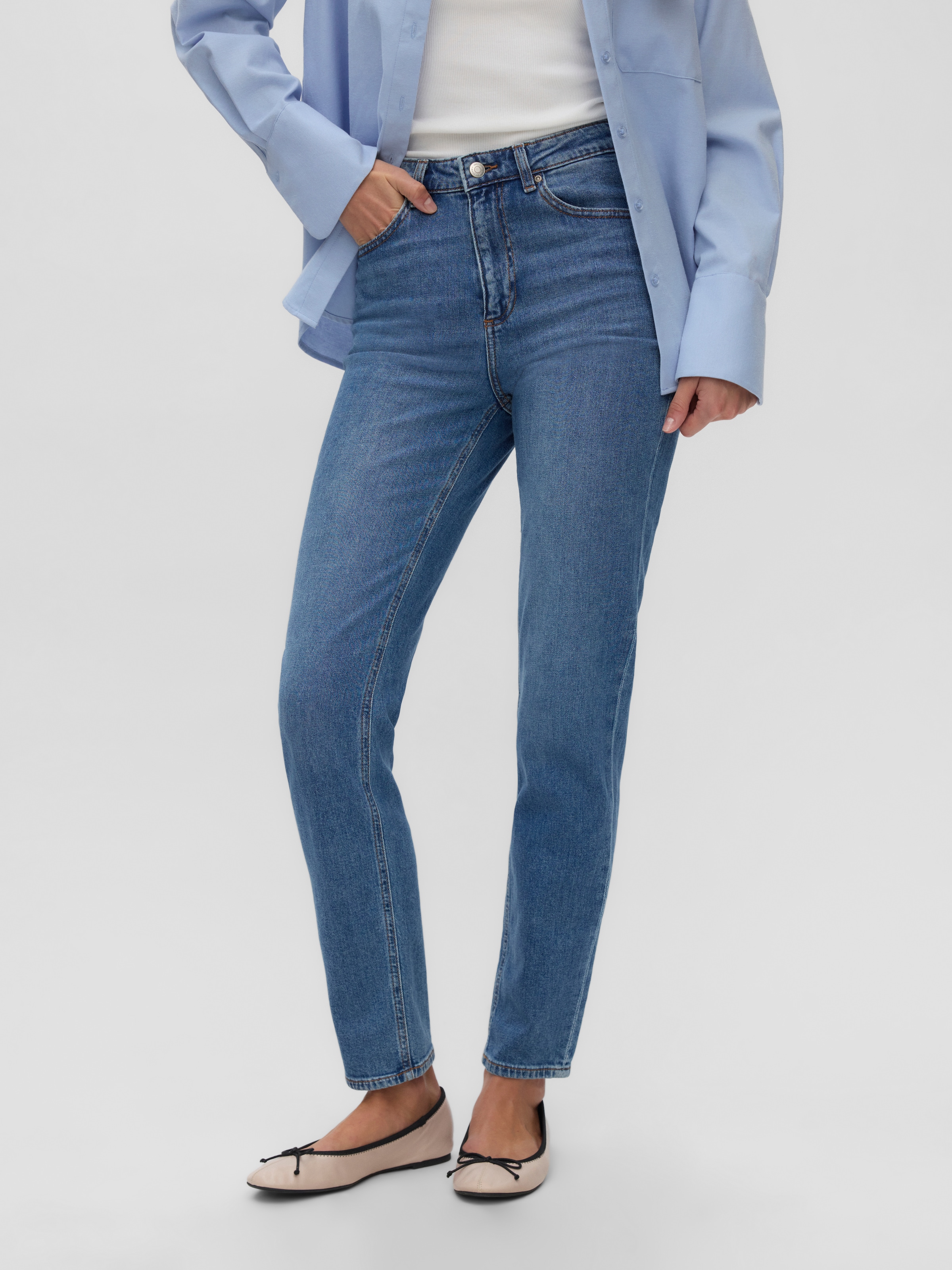 Image of Vero Moda Mom-Jeans "VMNICKIE HR MOM JEANS BLUE MIX NOOS" Baumwollmischung, high waist, loose fit