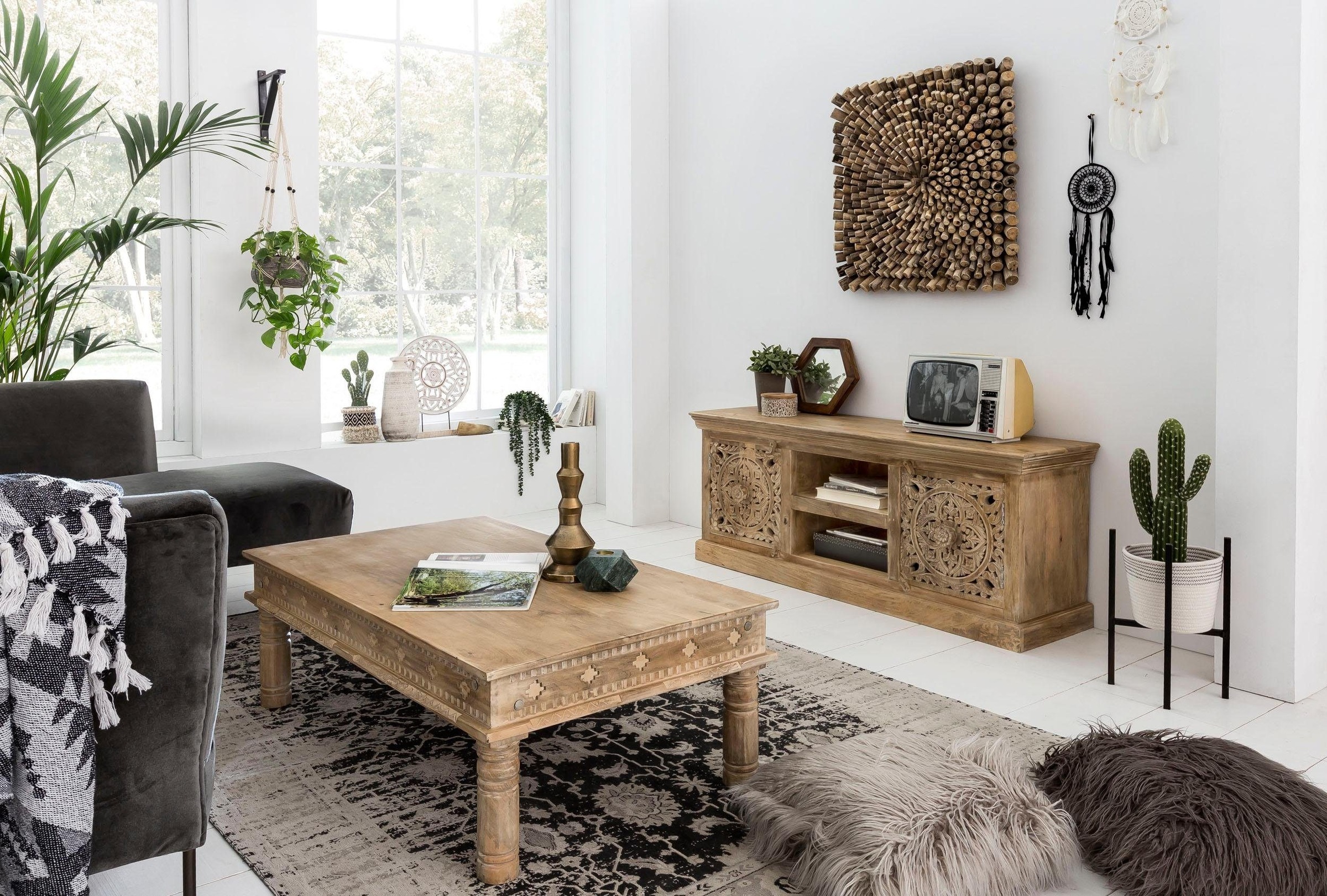 SIT Table basse »Dmanisi aus Mangoholz mit 2 Türen und 2 offenen Fächern« Meuble TV bas avec 2 trous pour câbles et sculptures détaillées