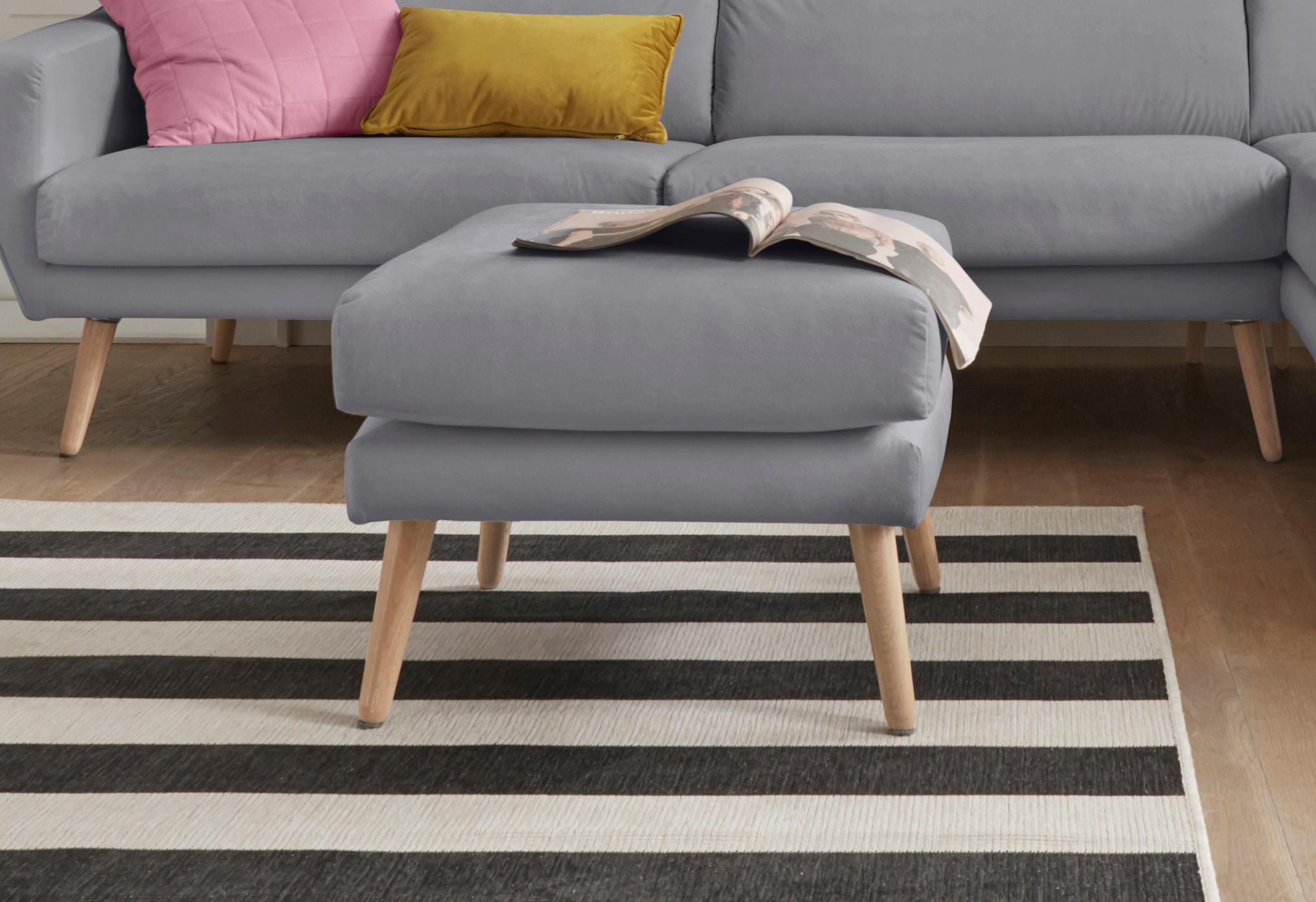 Image of GOODproduct Hocker "Bille" mit Eiche-Beinen, Design by Morten Georgsen