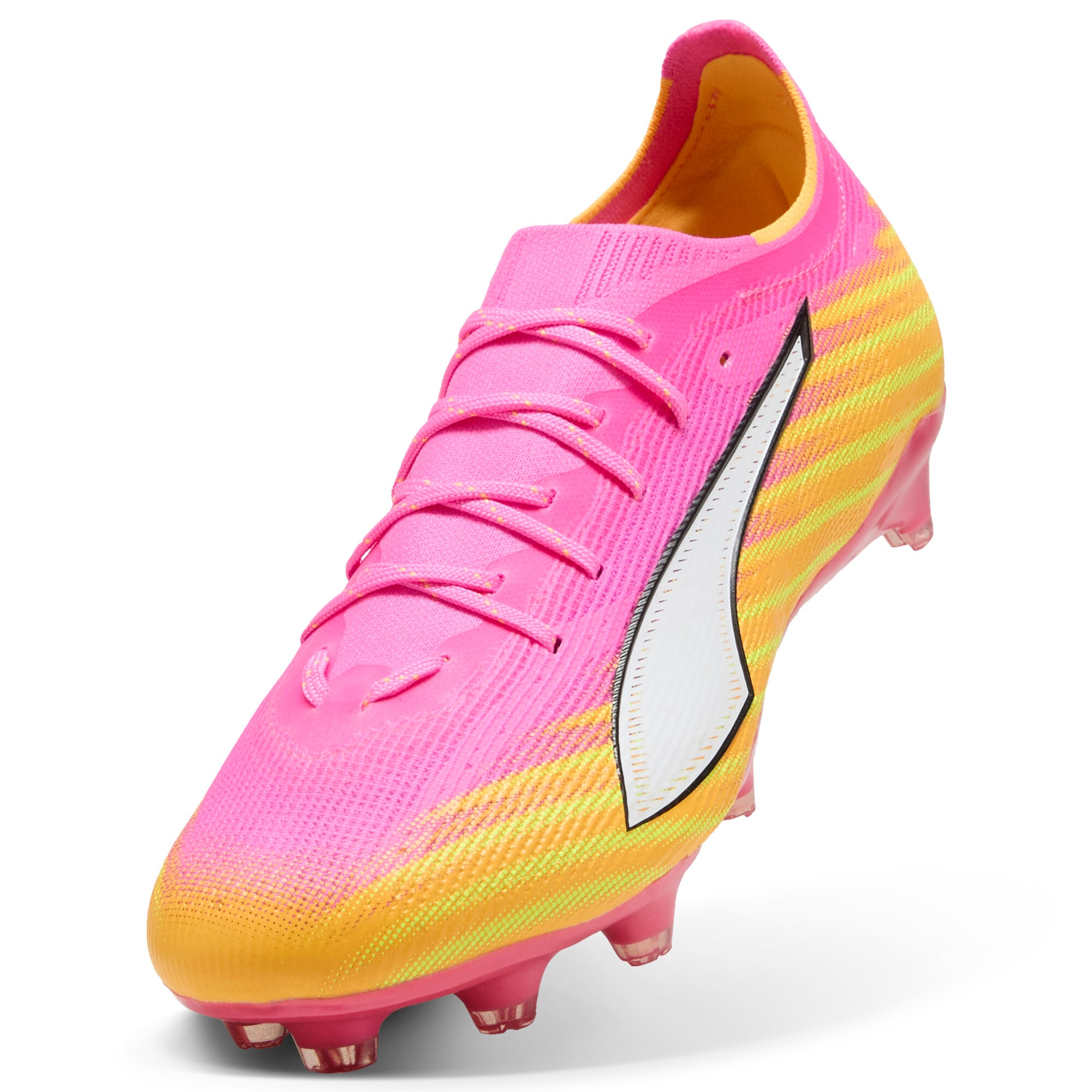 PUMA Chaussure de football »ULTRA 6 PRO FGAG«  avec profil à crampons pour terrains en gazon et gazon synthétique, en synthétique