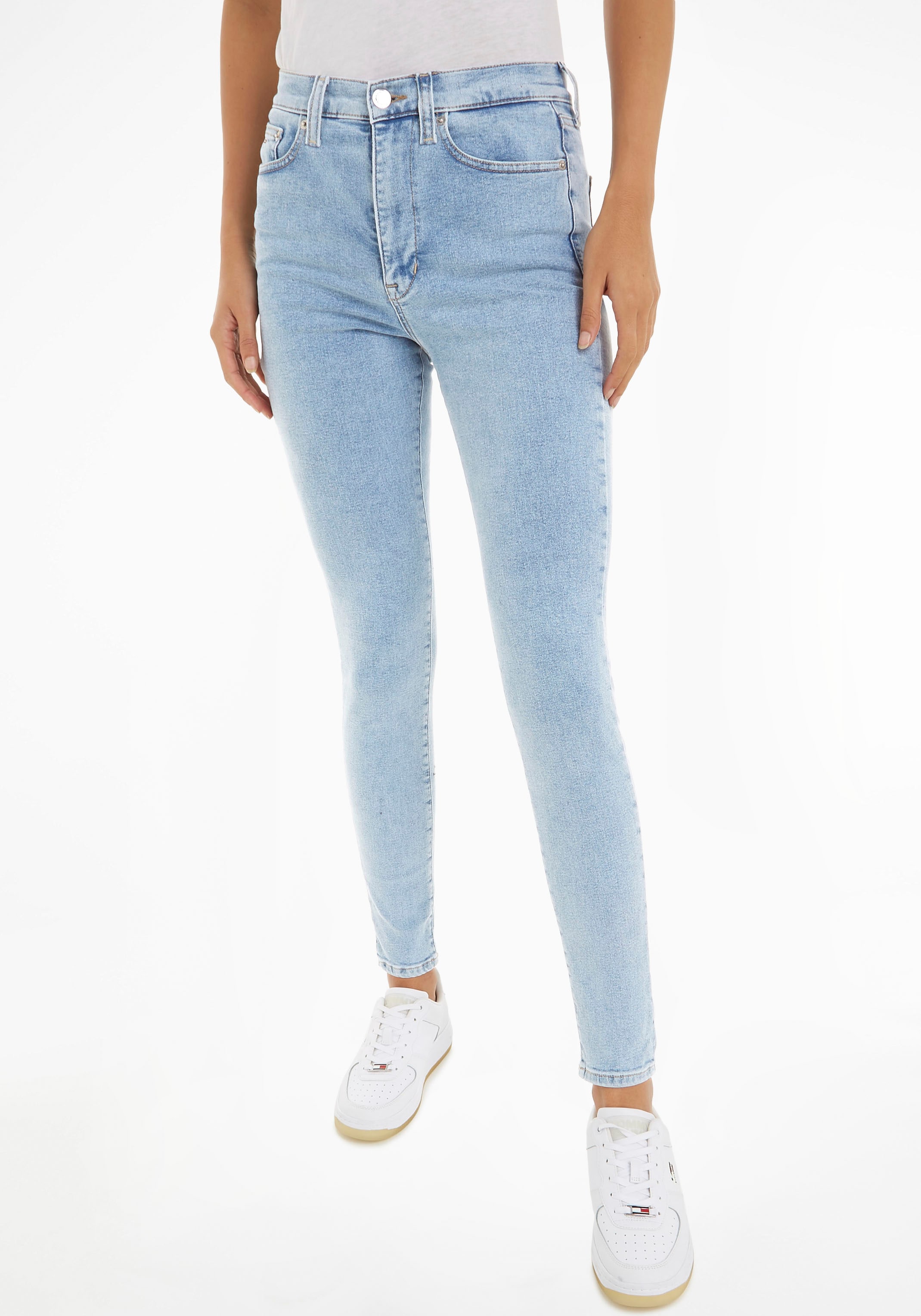 Tommy Jeans Skinny-fit-Jeans »Jeans SYLVIA HR SSKN CG4«, mit Logobadge und Labelflags-Tommy Jeans 1