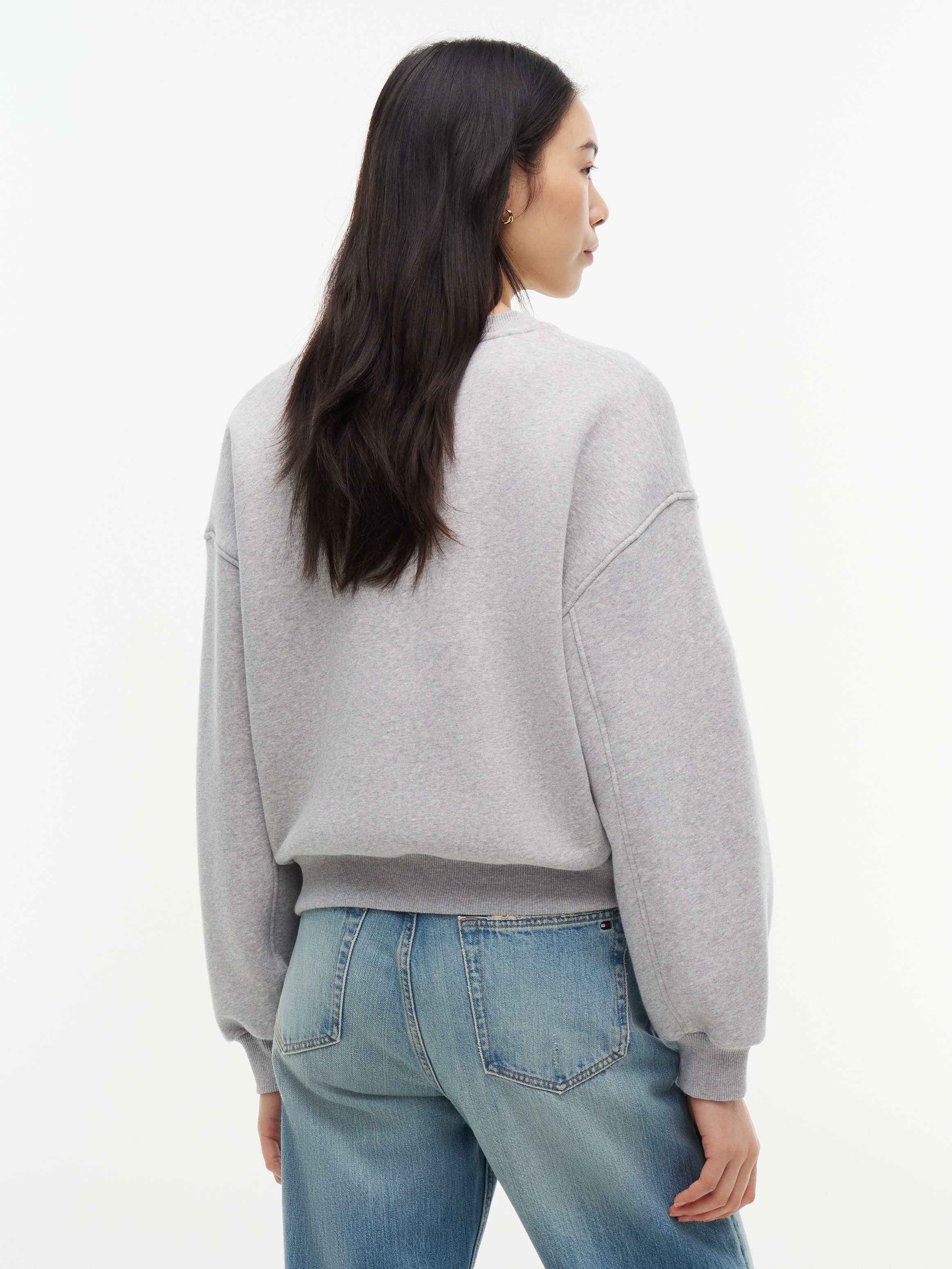 Tommy Hilfiger Sweatshirt »GOLD SCRIPT FLEECE RLX C-NK SWT«, Baumwollmischung, relaxed fit
