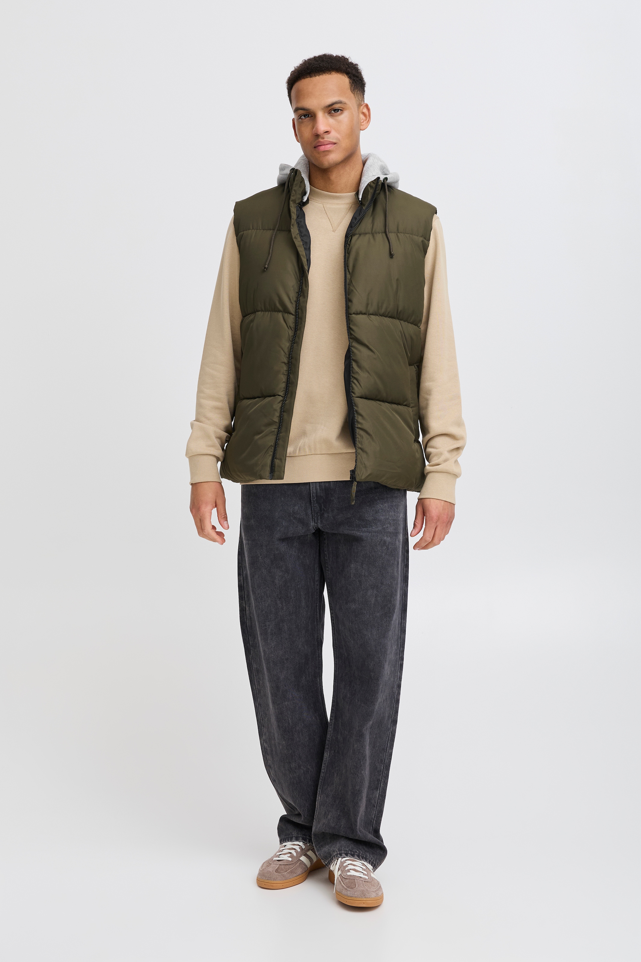 Blend Veste d'extérieur »BHELWIN vest w. jersey hood« mit Kapuze