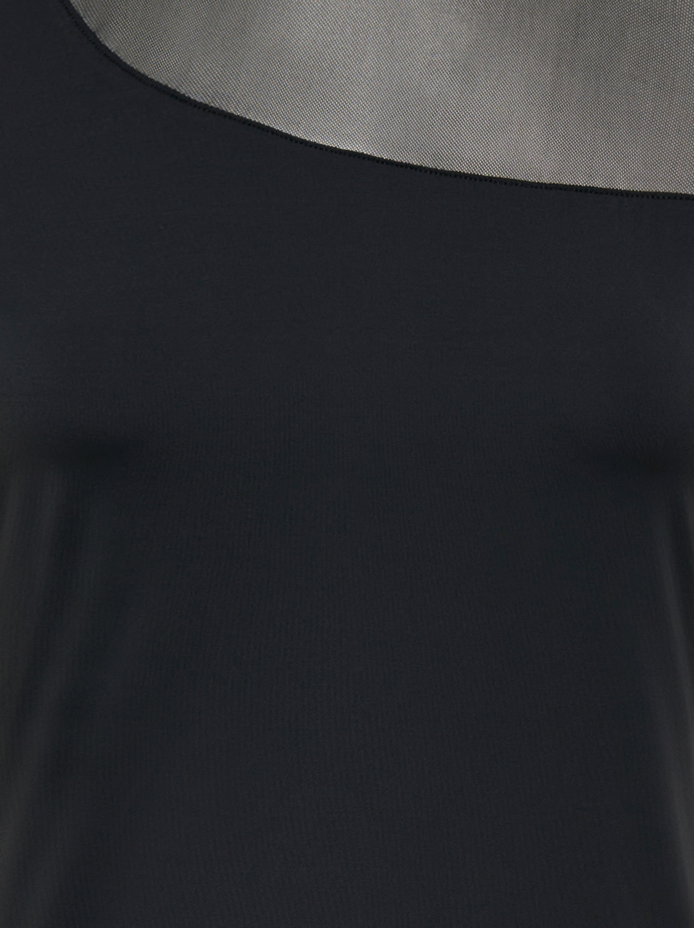 ONLY Rundhalsshirt »ONLTABY S/L ASYMMETRIC MESH TOP CS JRS« Materialmix, eng geschnitten