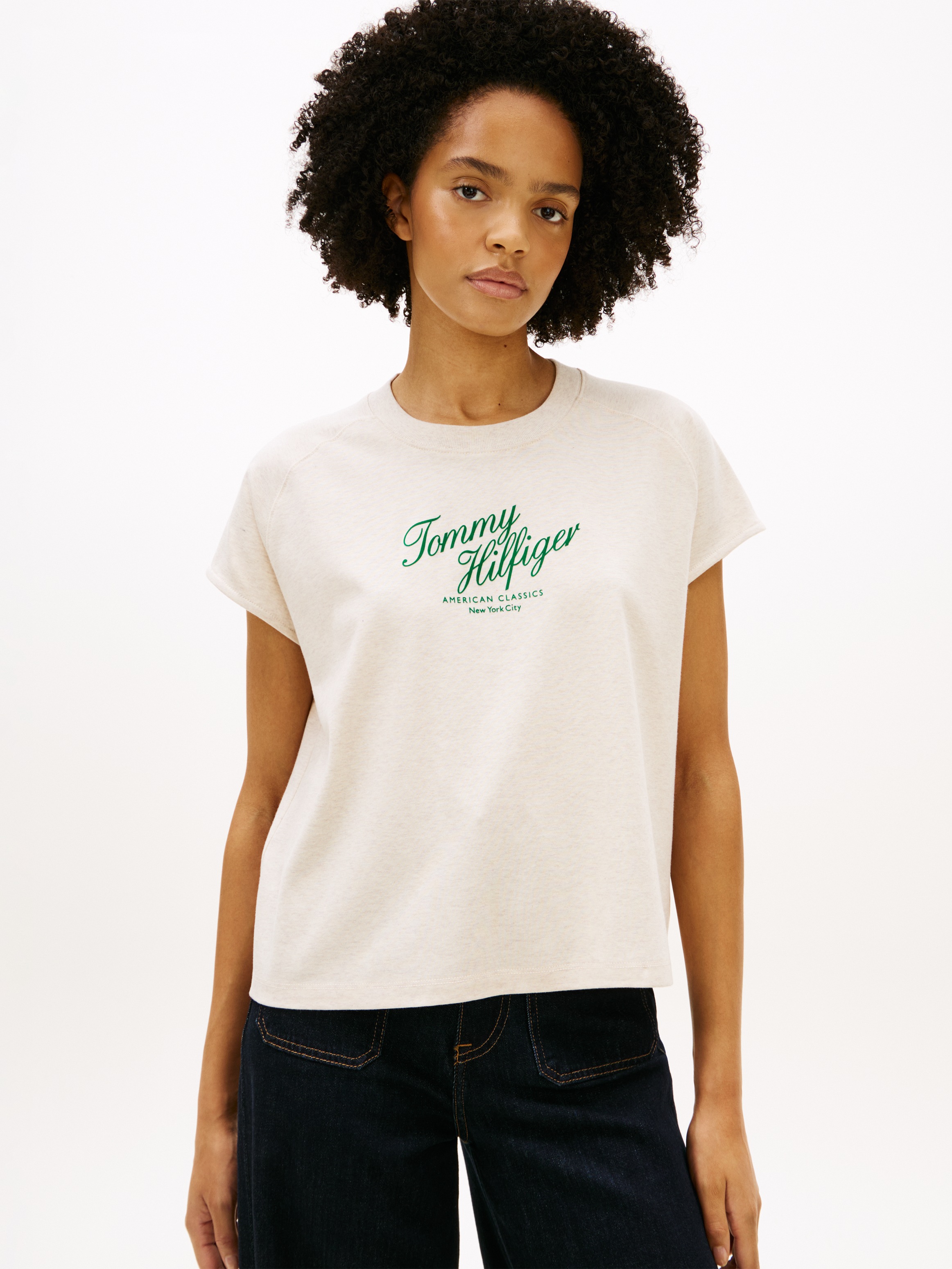 Image of Tommy Hilfiger Kurzarmshirt "SEASONAL SCRIPT CAP SLV TEE" mit Raglanärmeln, Relaxed Fit