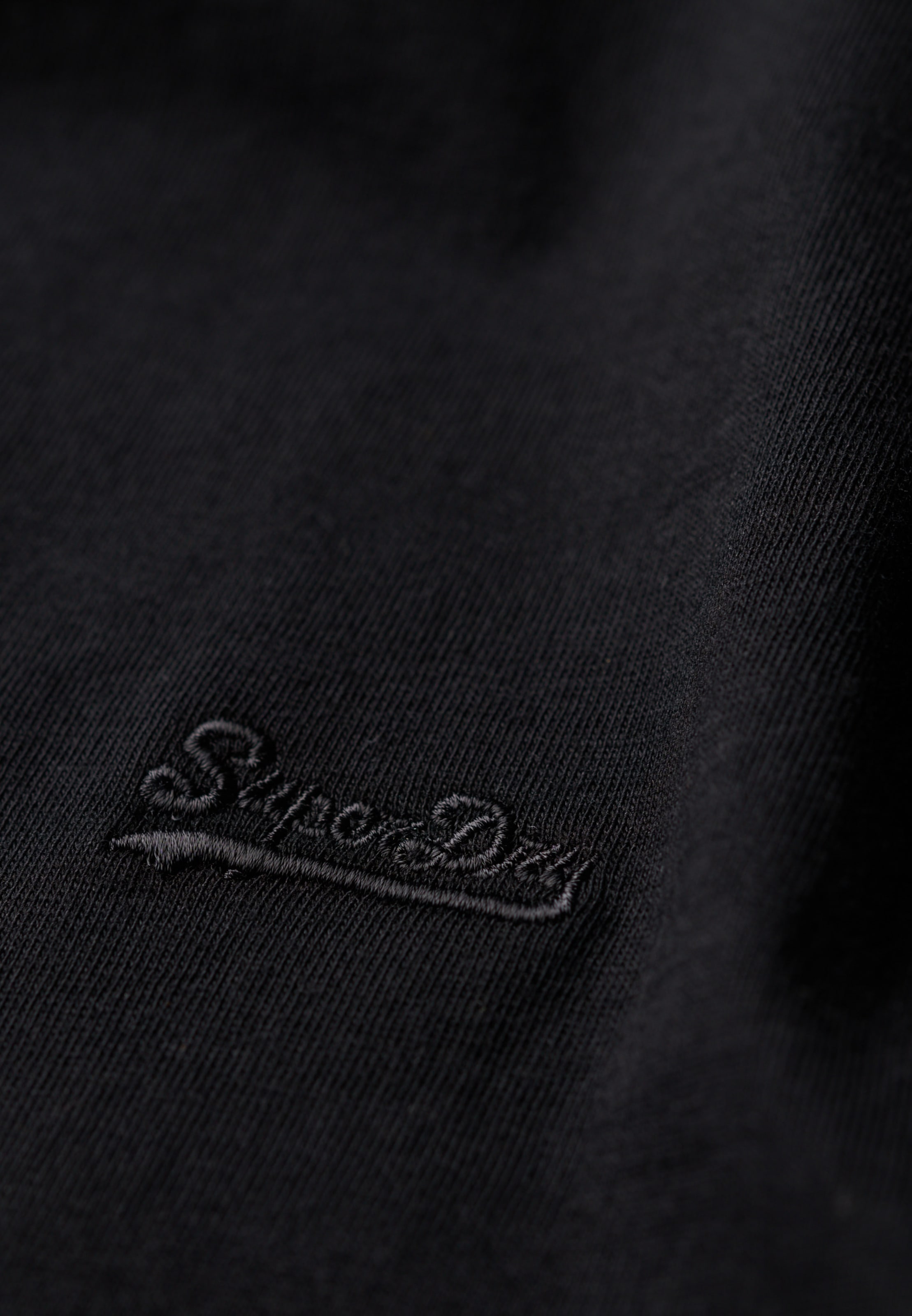 Superdry Débardeur »ESSENTIAL LOGO VEST UB« avec étiquette de marque, en coton et jersey simple, coupe slim, sans manches