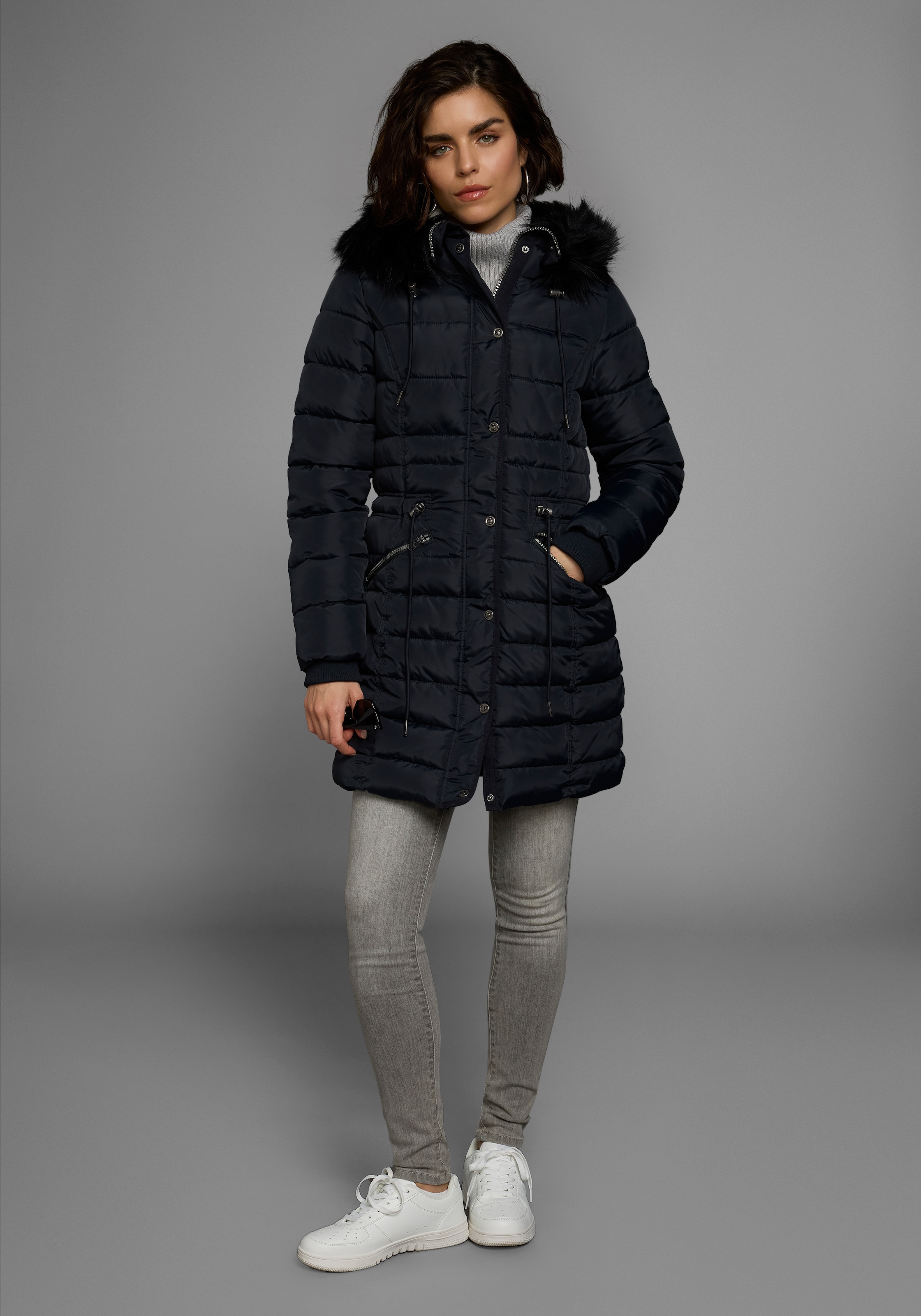 KangaROOS Steppjacke, mit Kapuze, figurbetonter Schnitt, mit Reissverschlusstaschen