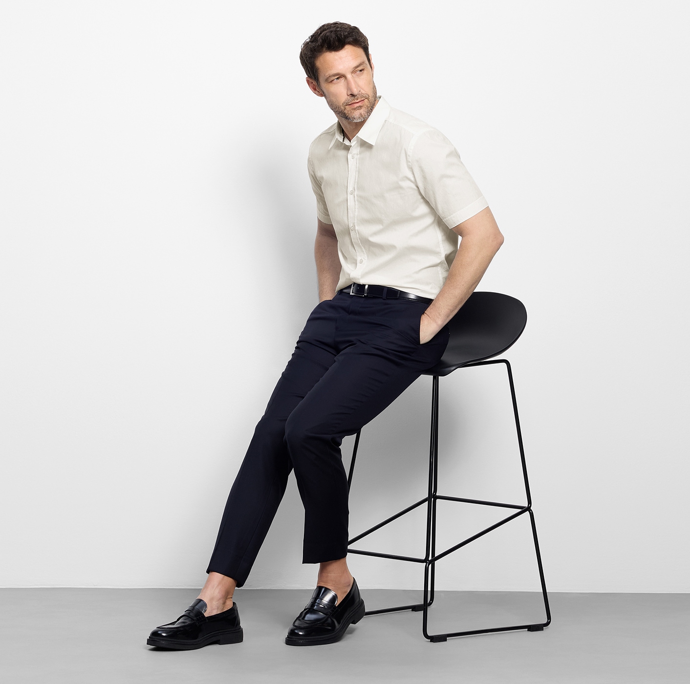 OLYMP Chemise à manches courtes »Casual« Chemise de loisirs, coupe régulière, col Kent