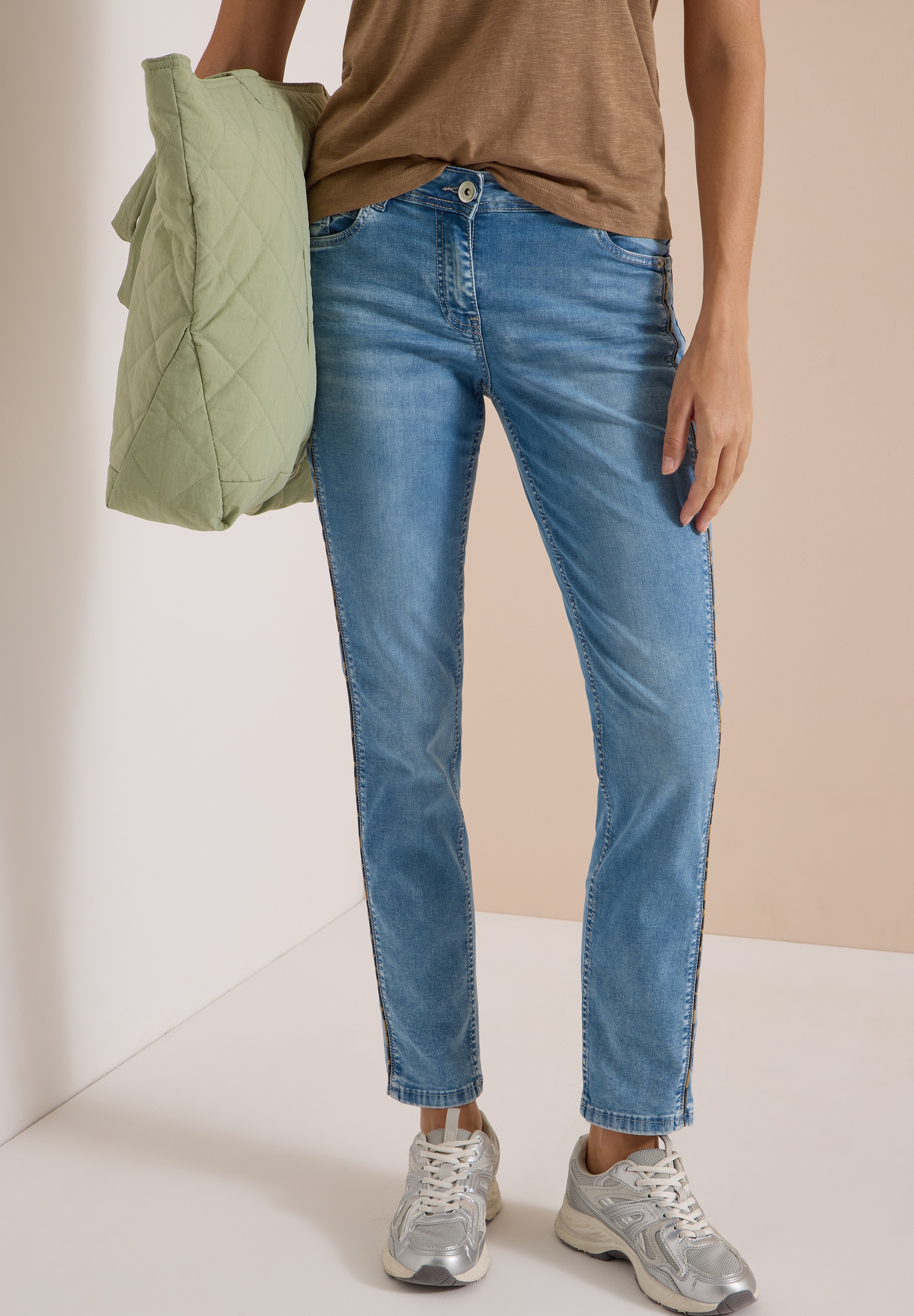 Cecil Jeans droit »Style Scarlett Straight« avec passepoils léopard / rayures