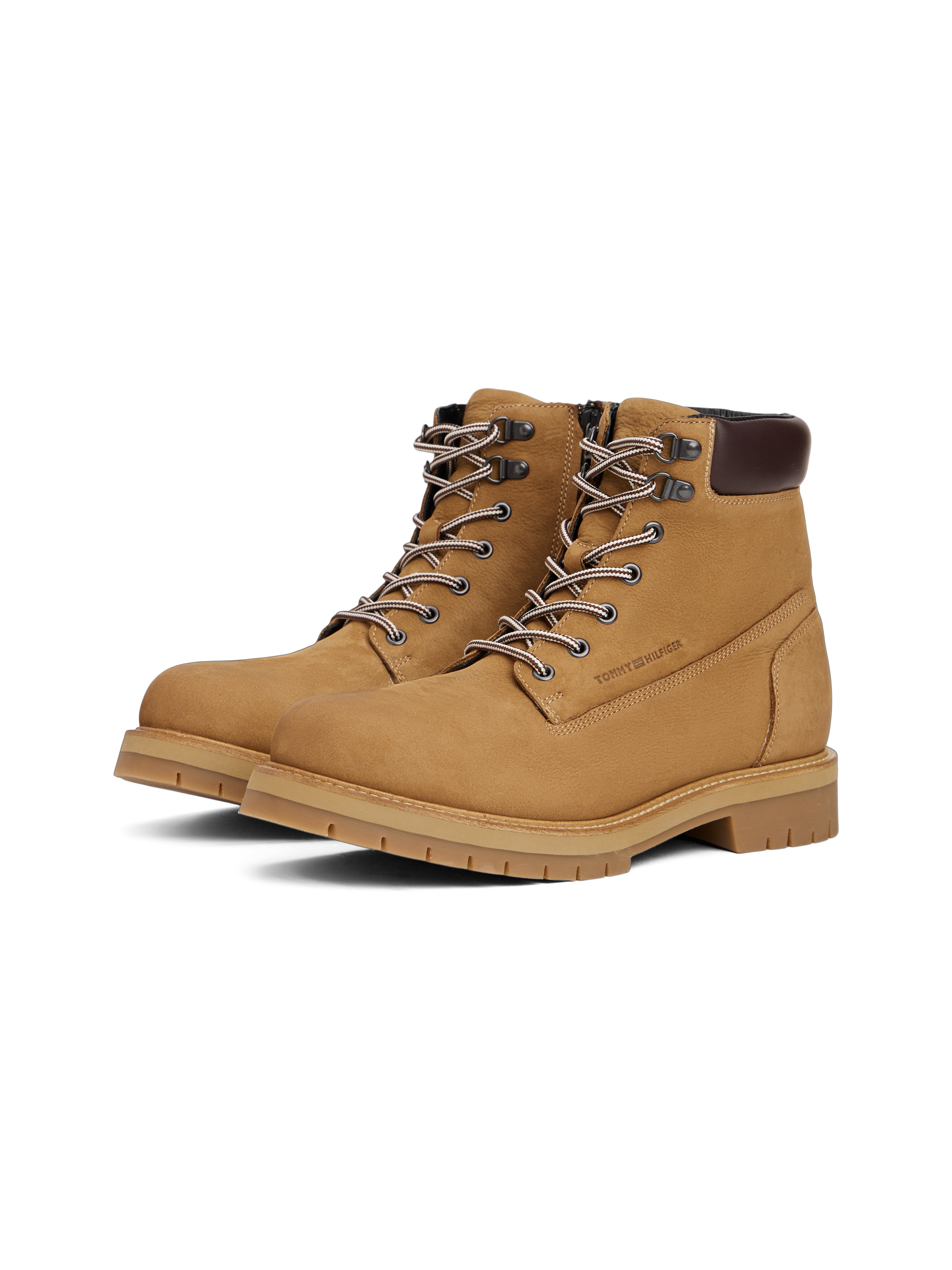 Tommy Hilfiger Bottines à lacets »FLEX TH OUTDOOR W NBK BOOT«  , talon bloc, chaussure outdoor avec œillets, style alpiniste