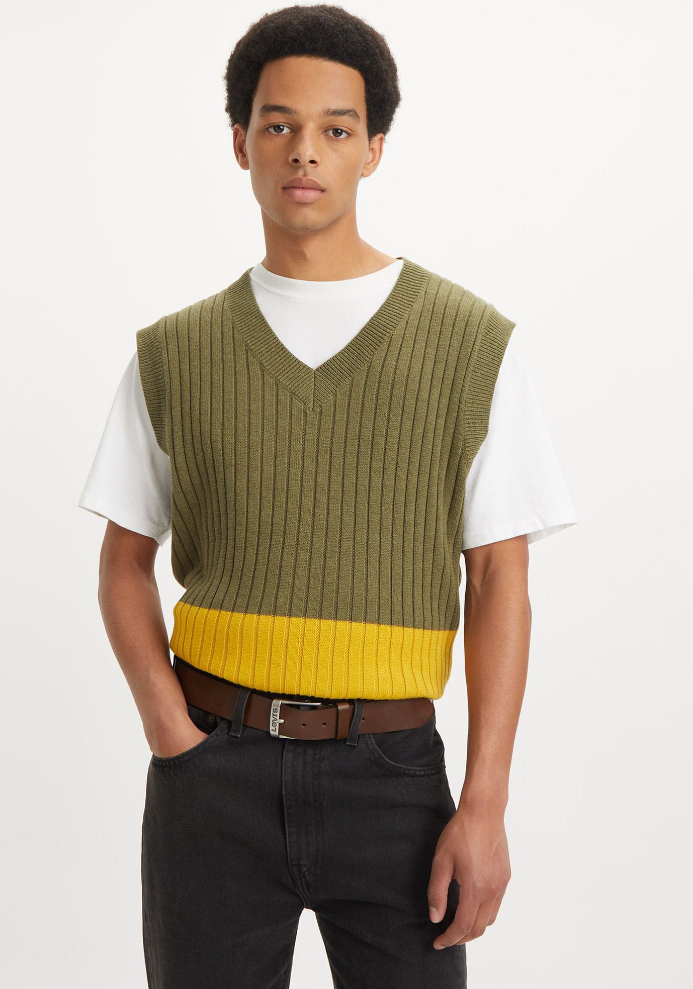 Levi's® Ledergürtel »NEW DUNCAN«, mit Logoprägung auf der Schliesse