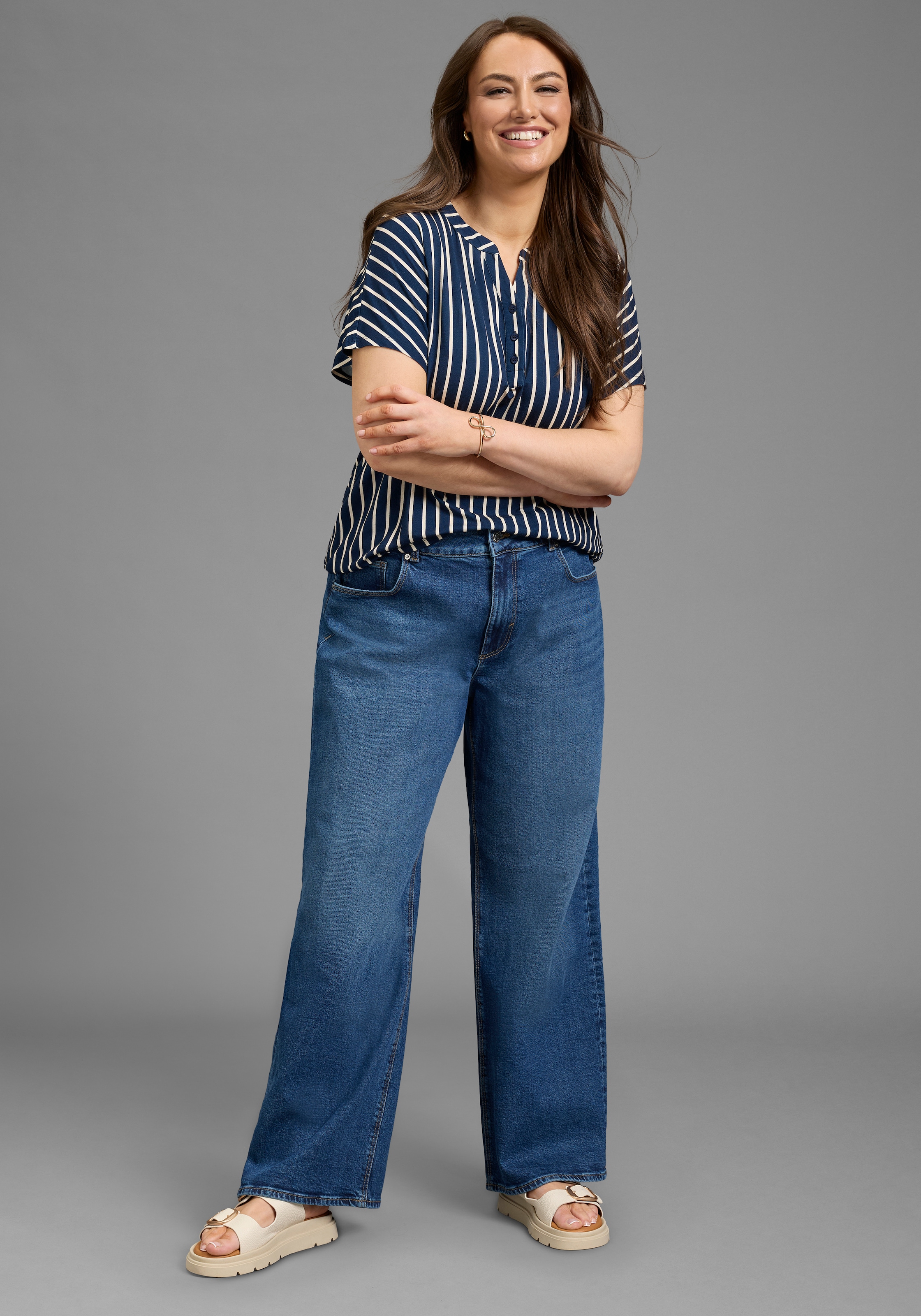 Laura Scott CURVE T-shirt casual Stil, Streifen-Optik, figurumspielende Passform