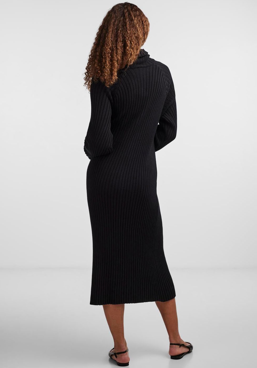 Y.A.S Strickkleid »YASMAVI KNIT MIDI ROLLNECK DRESS«