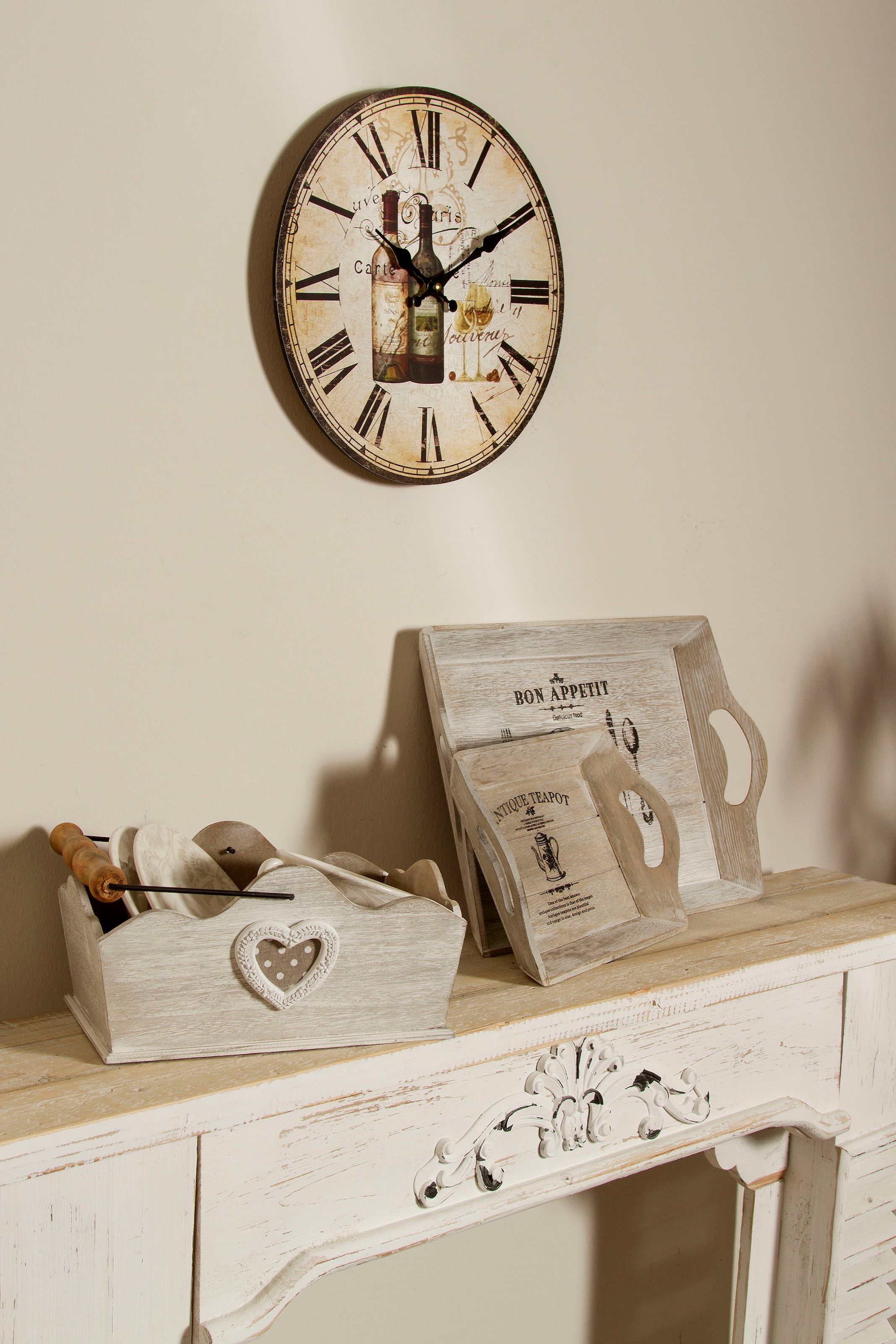 Myflair Möbel & Accessoires Wanduhr »"Walram"«, weiss, rund, römische Ziffern, dekorativ in Küche & Wohnzimmer