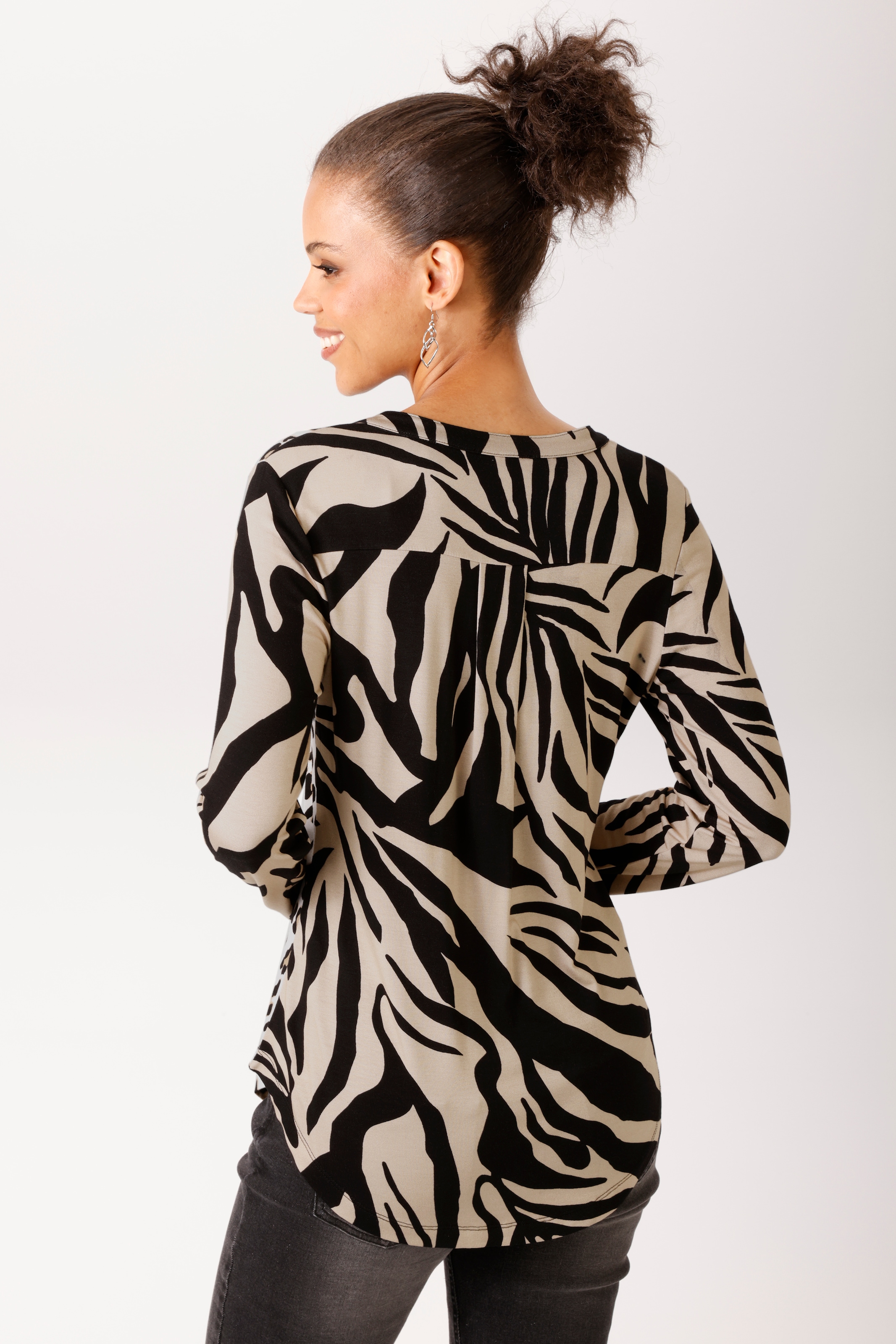 Aniston CASUAL Blouse à enfiler imprimé zèbre avec insert léopard - NOUVELLE COLLECTION