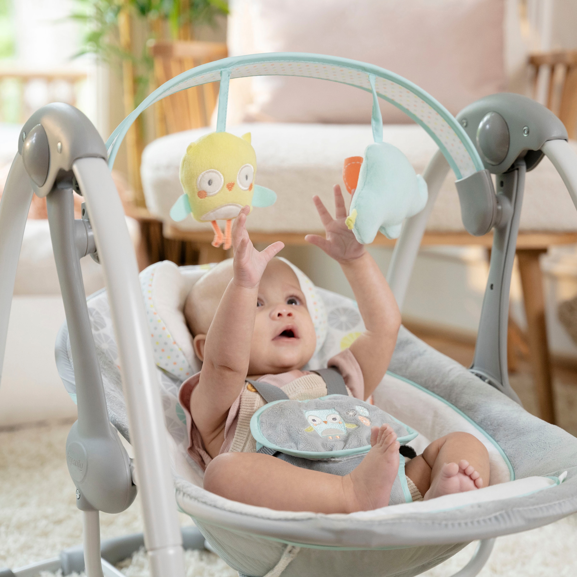 ingenuity Babyschaukel »Swing'n Go, Hugs & Hoots«, bis 9 kg, tragbar