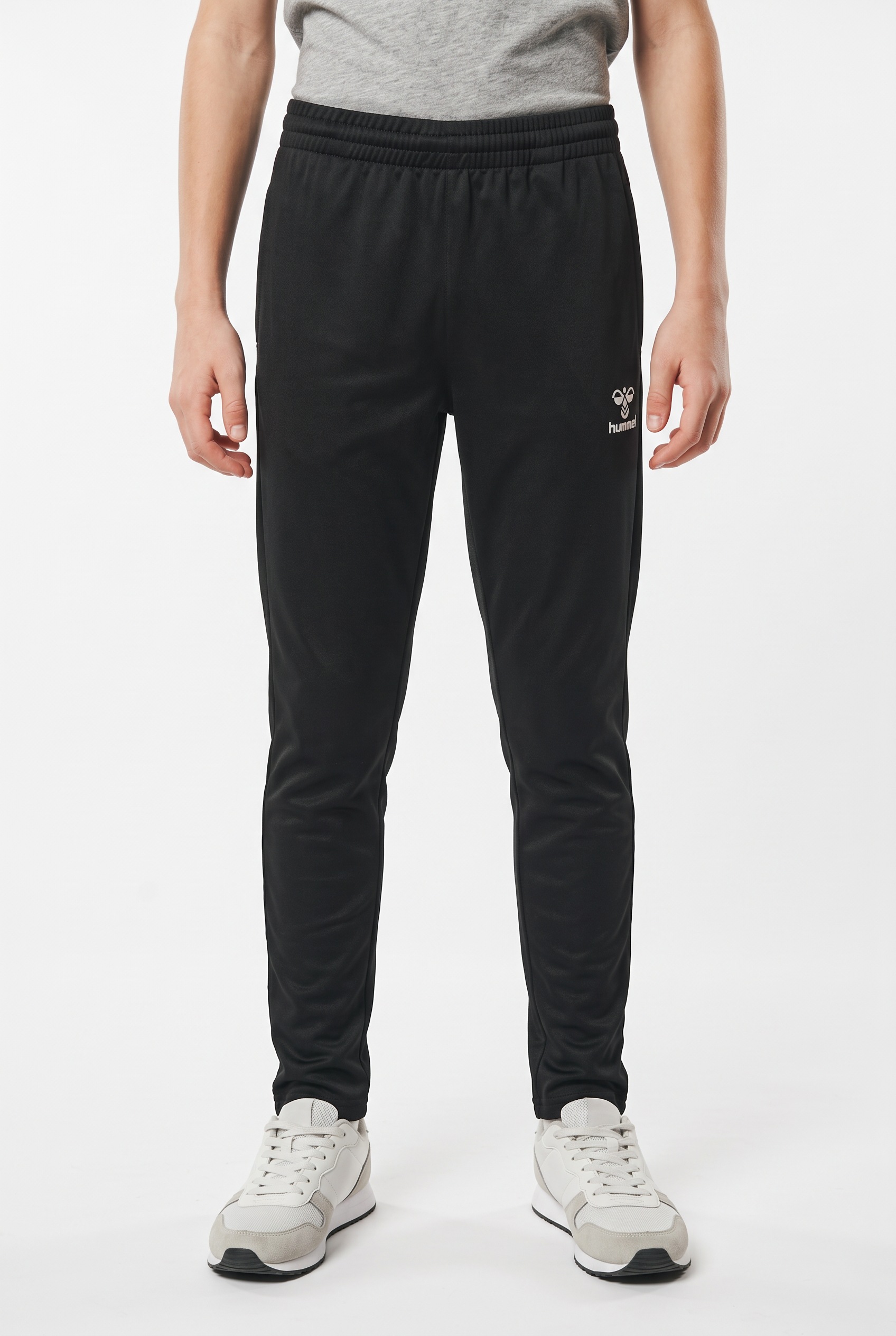 Image of hummel Trainingshose "HMLESSENTIAL TRAINING PANTS KIDS" mit BEECOOL Technologie, aus Interlock-Material