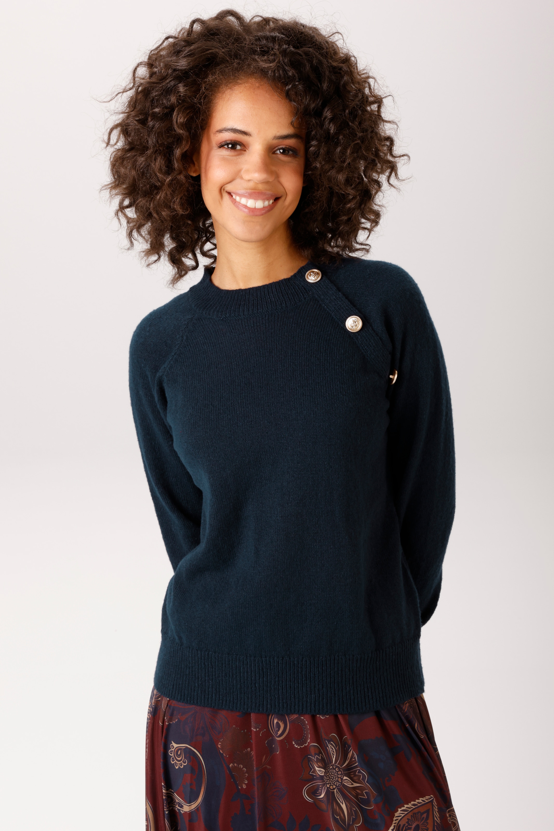 Image of Aniston CASUAL Strickpullover mit dekorativen, geprägten Zierknöpfen - NEUE KOLLEKTION