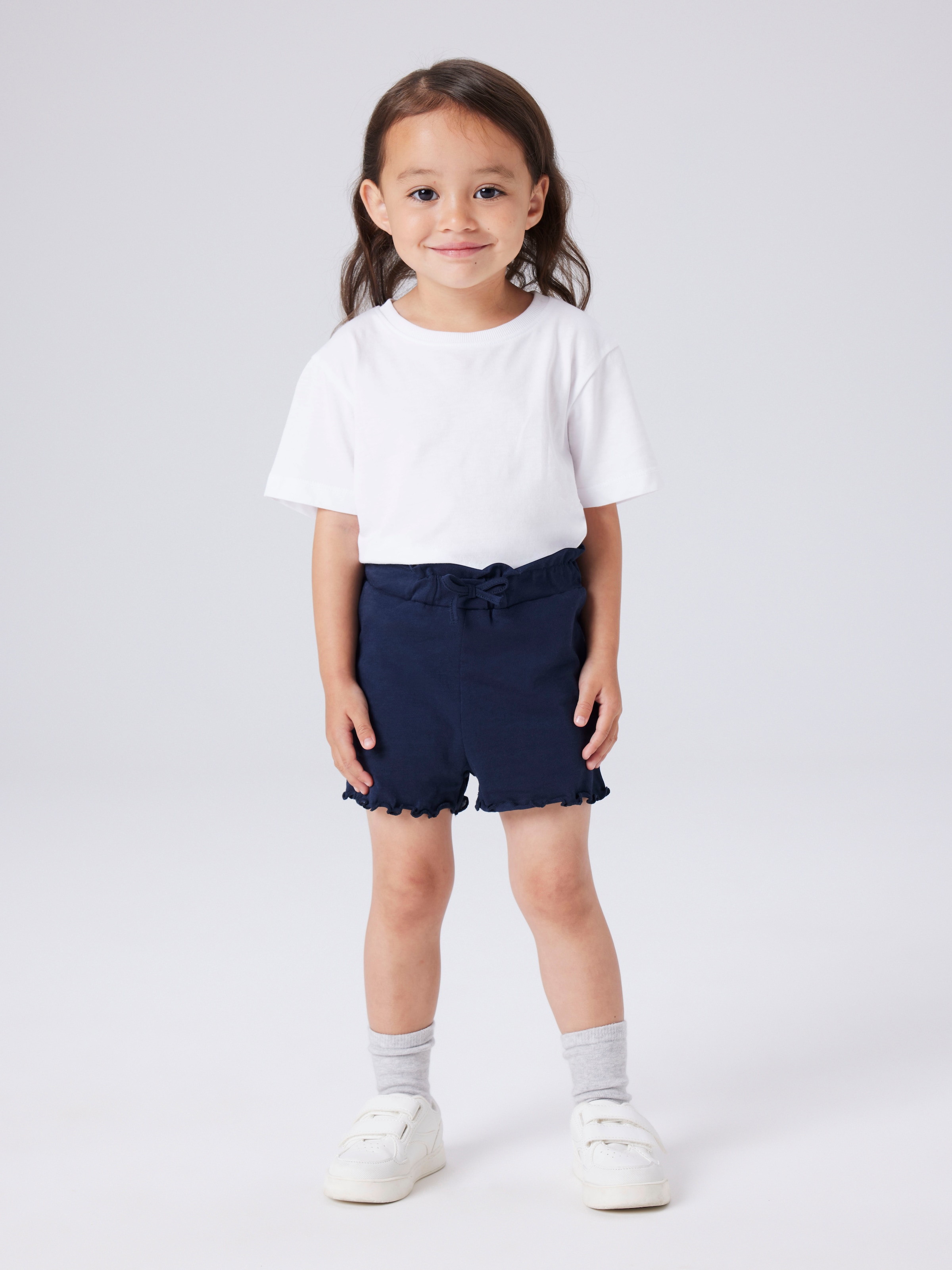 Name It Short »NMFVIVIA SHORTS NOOS«  en coton, taille élastique, ourlet ondulé, facile d'entretien