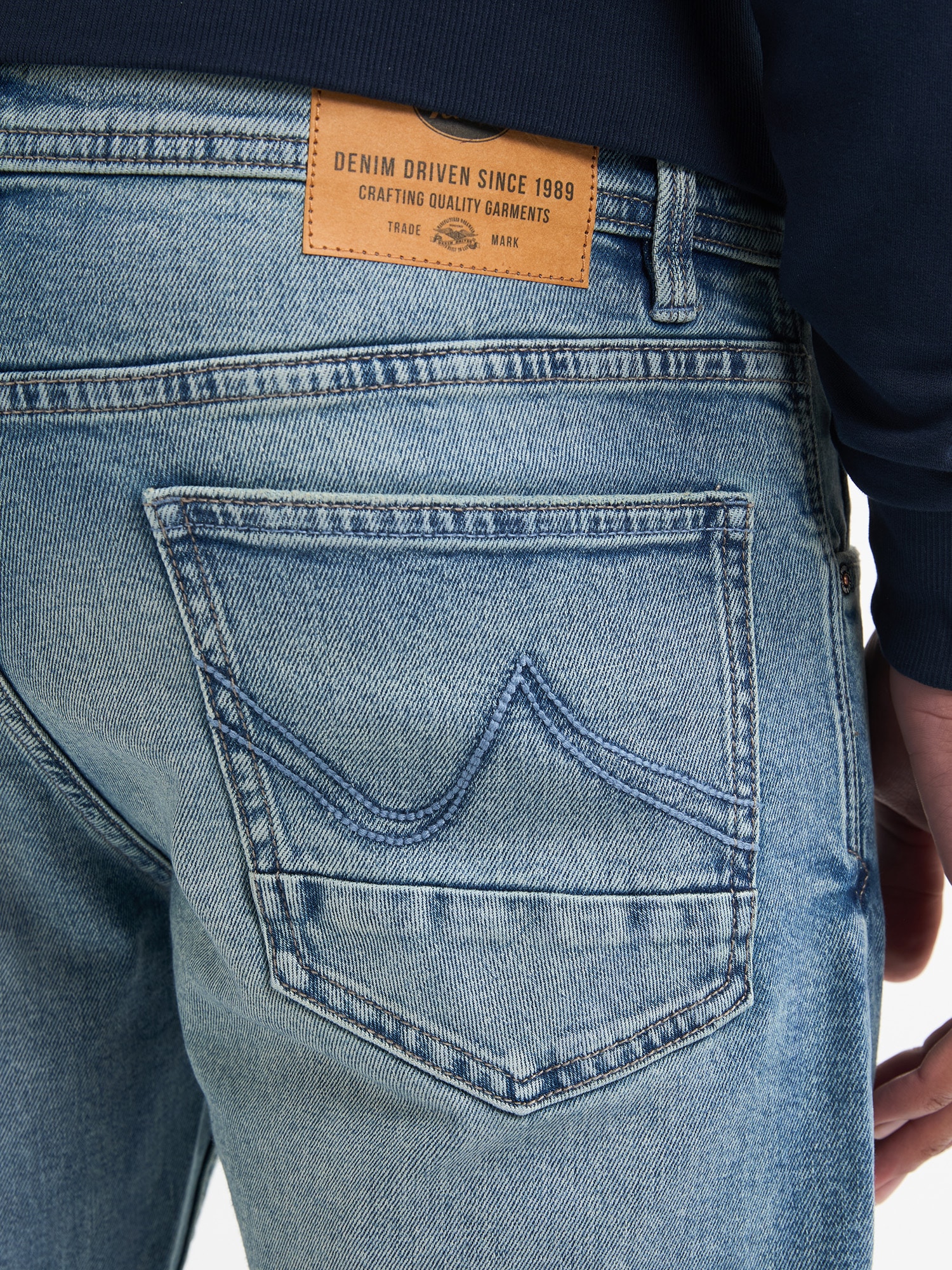 Petrol Industries Straight-Jeans, mit optisch 2teiliger Gesässtasche