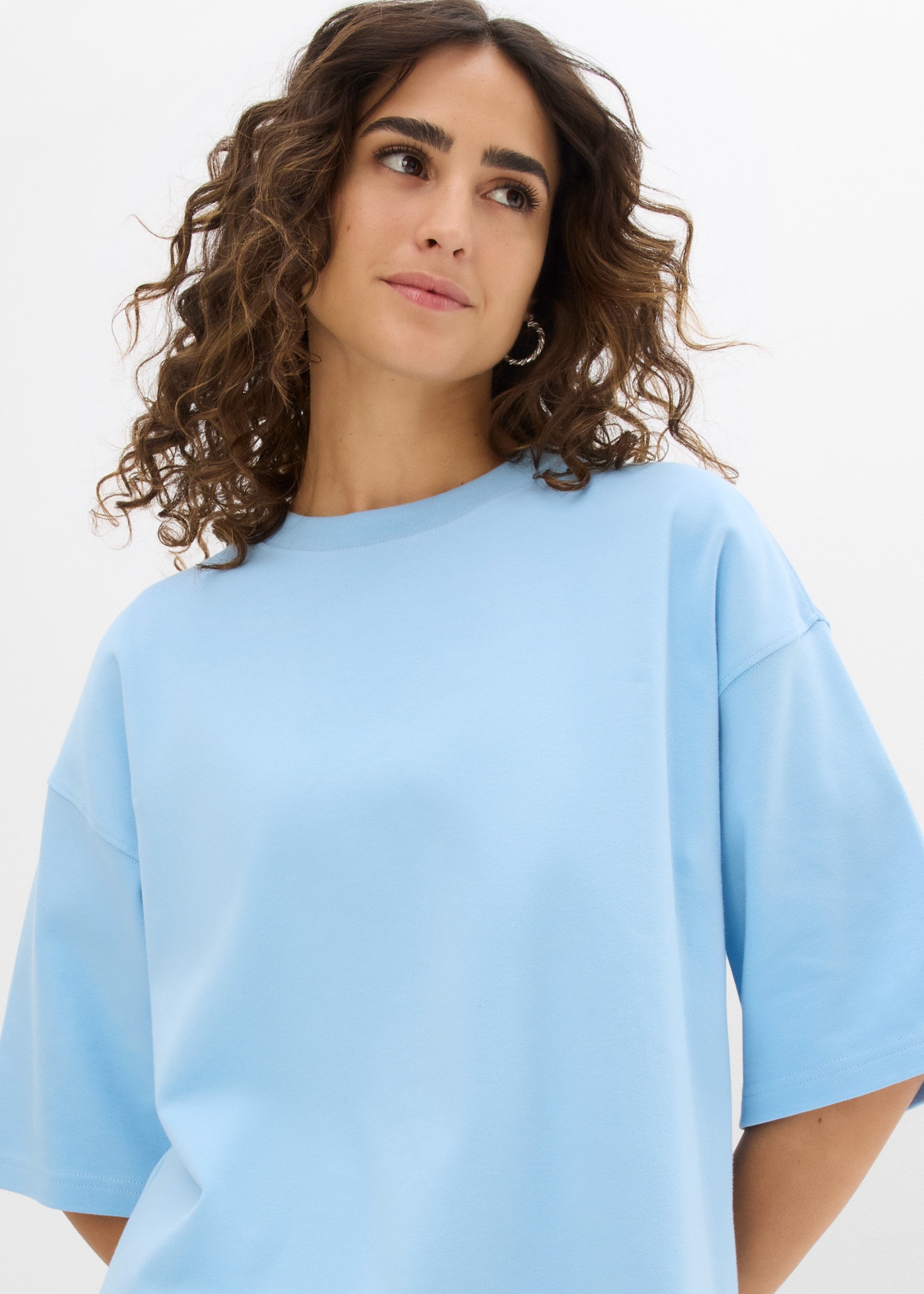 bonprix T-shirt oversize coupe oversize, en coton lourd, tailles jusqu’à XXL