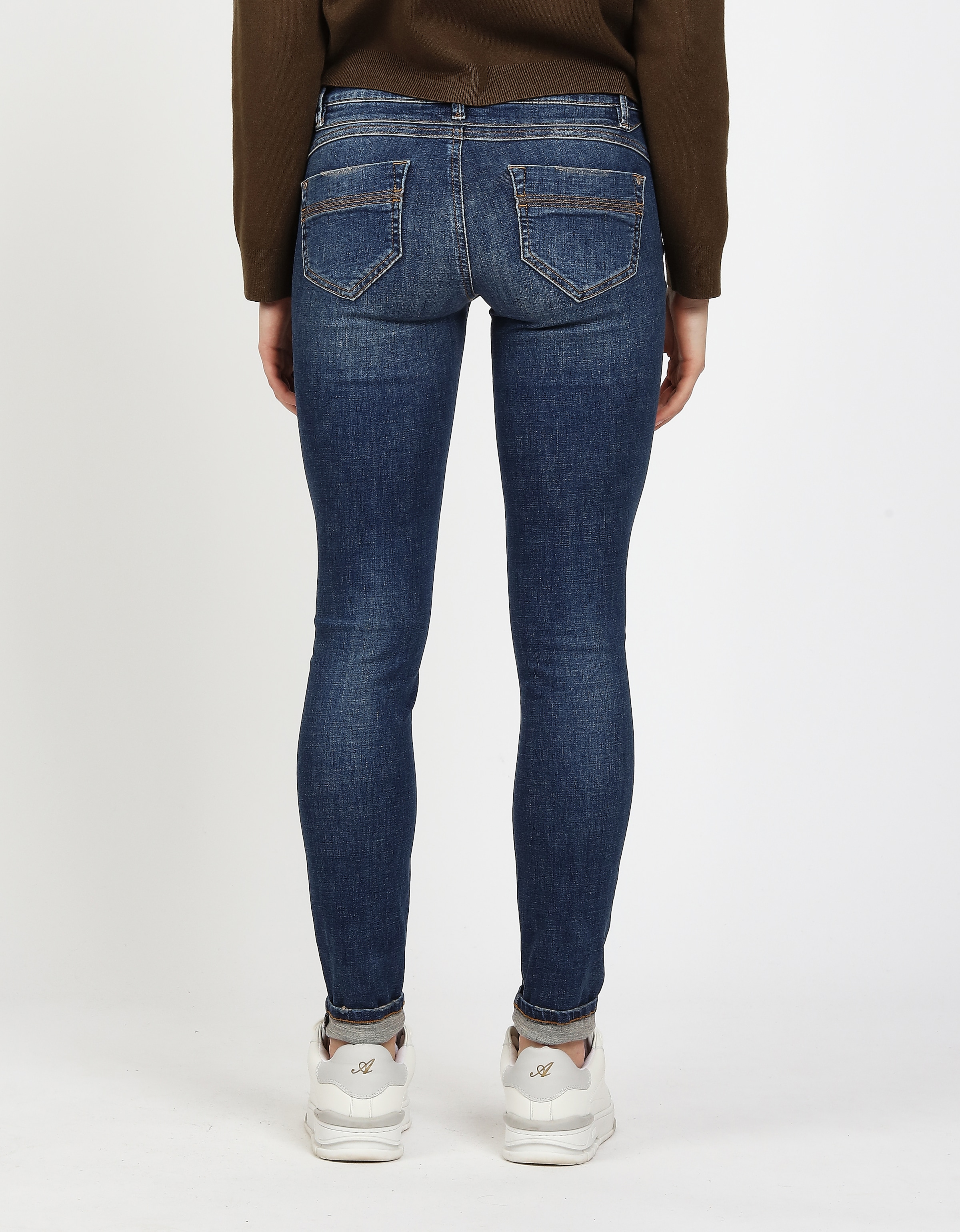 GANG Skinny-fit-Jeans »94NELE« mit Rundpasse und seitlichen Dreieckseinsätzen f. e. tolle Silhouette