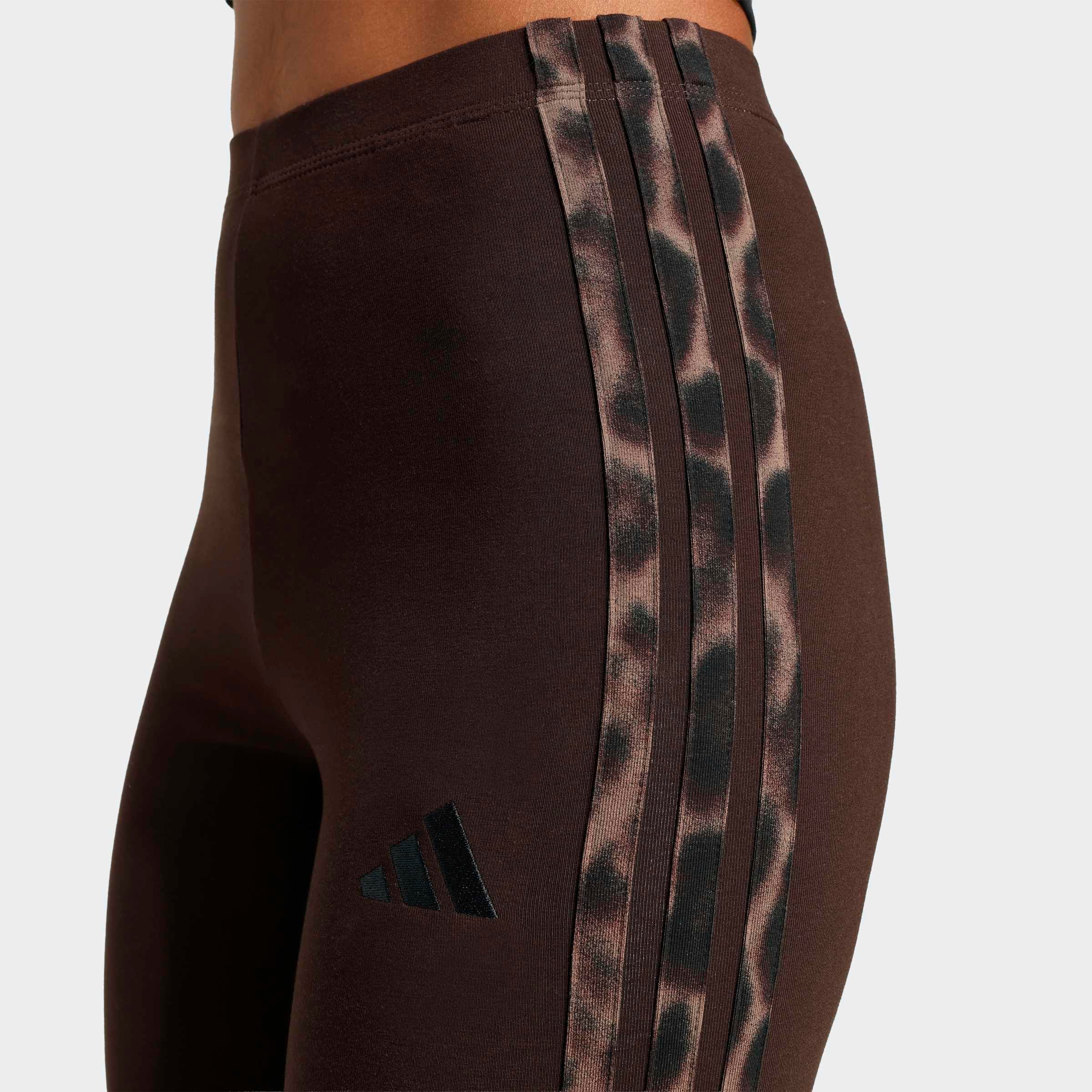 adidas Sportswear Leggings »SEASONAL ESSENTIALS LEOPARDENPRINT MIT 3-STREIFEN«